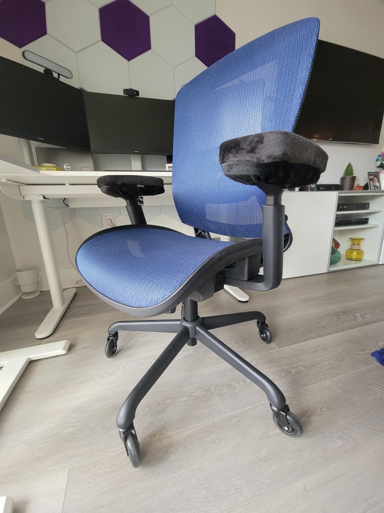 ELABEST Mesh Office Chair, Ergonomic Computer Desk Chair, Sturdy Task Chair- Adjustable Lumbar Support & Armrests, Tilt Function, Comfort Wide Seat, Swivel Home Office Chair (Black) customer photo 1