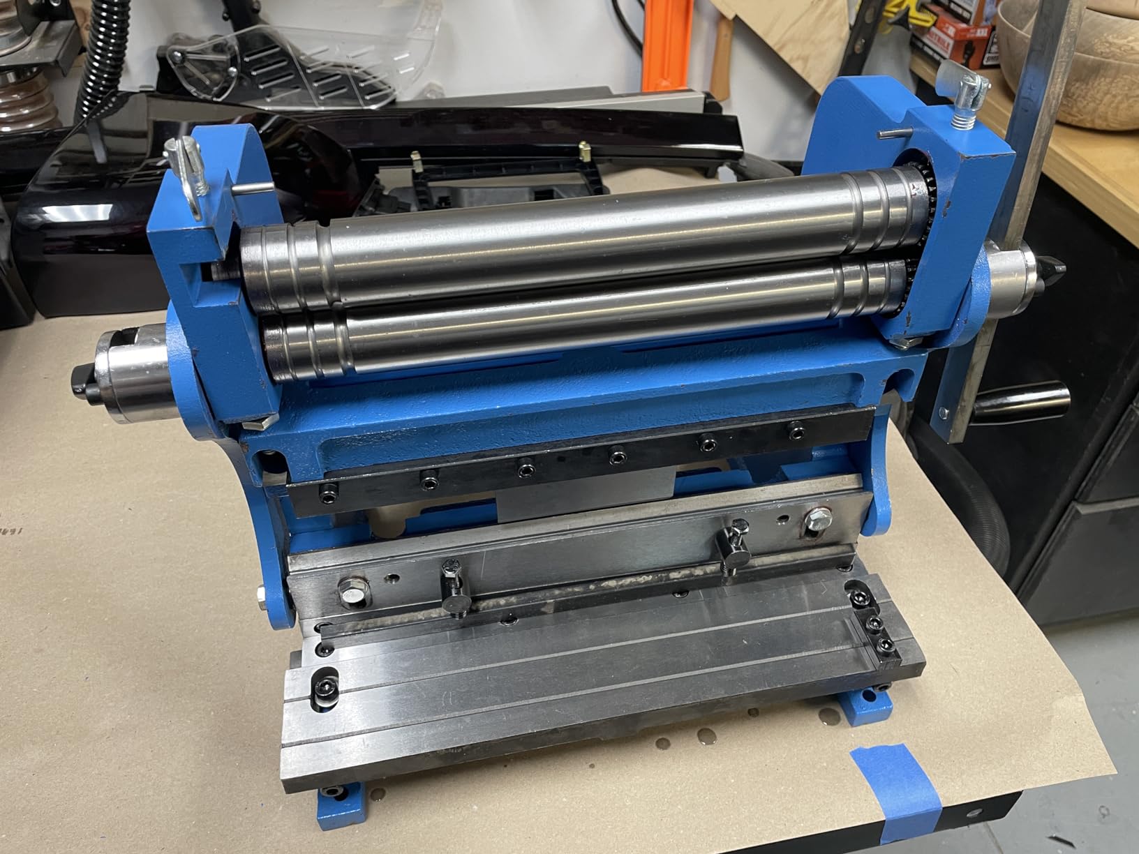 VEVOR Sheet Metal Brake, 12-inch, 3-In-1 Combination Shear Brake Roll Machine, 20-Gauge Capacity Shear Press Brake with 90° Max Bending Angle, Shears and Slip Roll Machine for Shear Bending Rolling customer photo 1