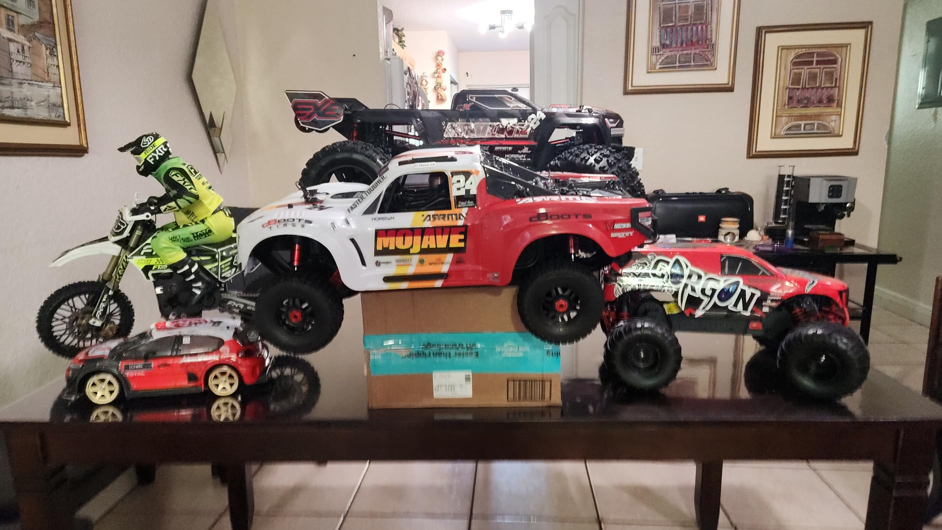 ARRMA Mojave RC Truck 4X4 4S BLX 1/8th Scale Desert Truck RTR (Battery and Charger Not Included) customer photo 2