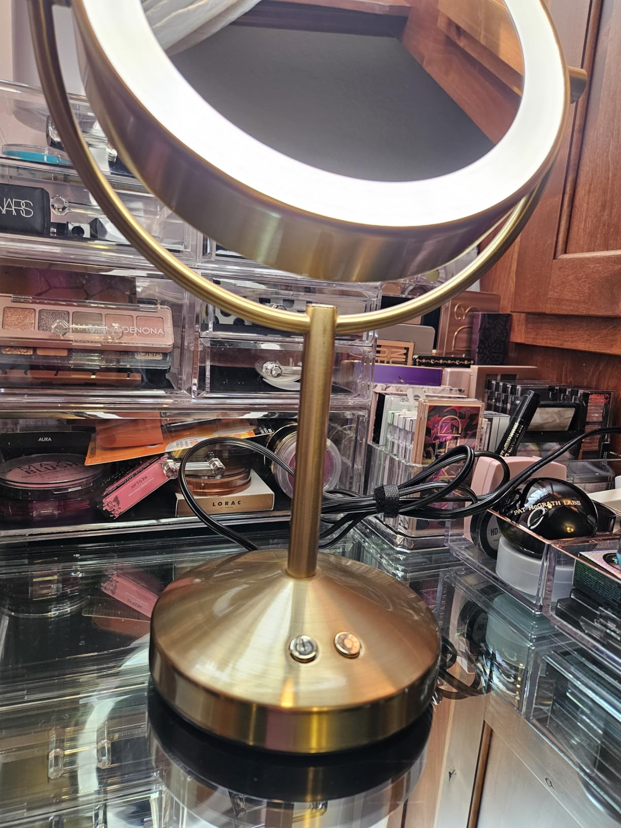 Conair Lighted Makeup Mirror, Double-Sided LED Vanity Mirror with 1X/10X Magnification, 3 Light Settings, 3 Modes, 360° Rotation customer photo 2