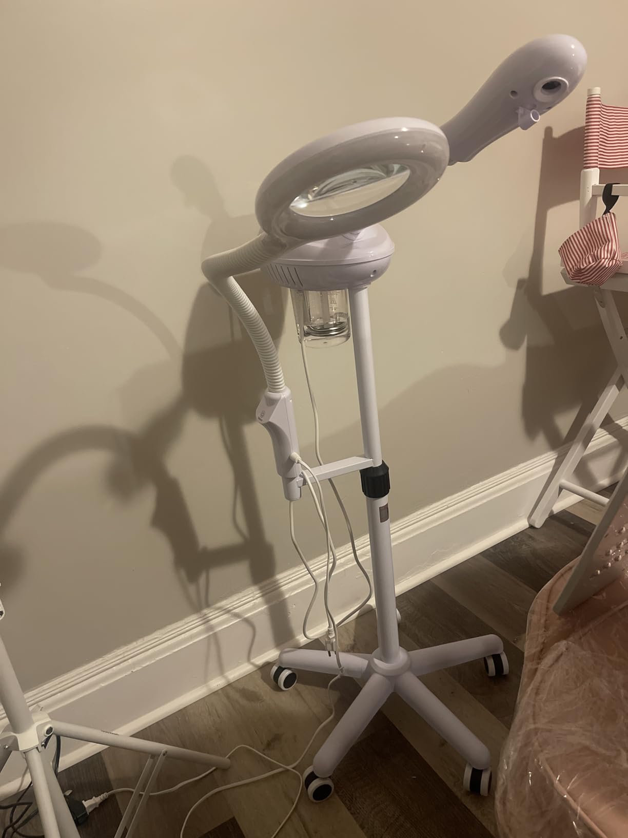 Professional Facial Steamer for Deep Hydration,2in1 Ozone Face Steamer with 5X Magnifying Lamp,Suitable for Home Use or Beauty Spa Deep Cleansing and Hydration customer photo 2