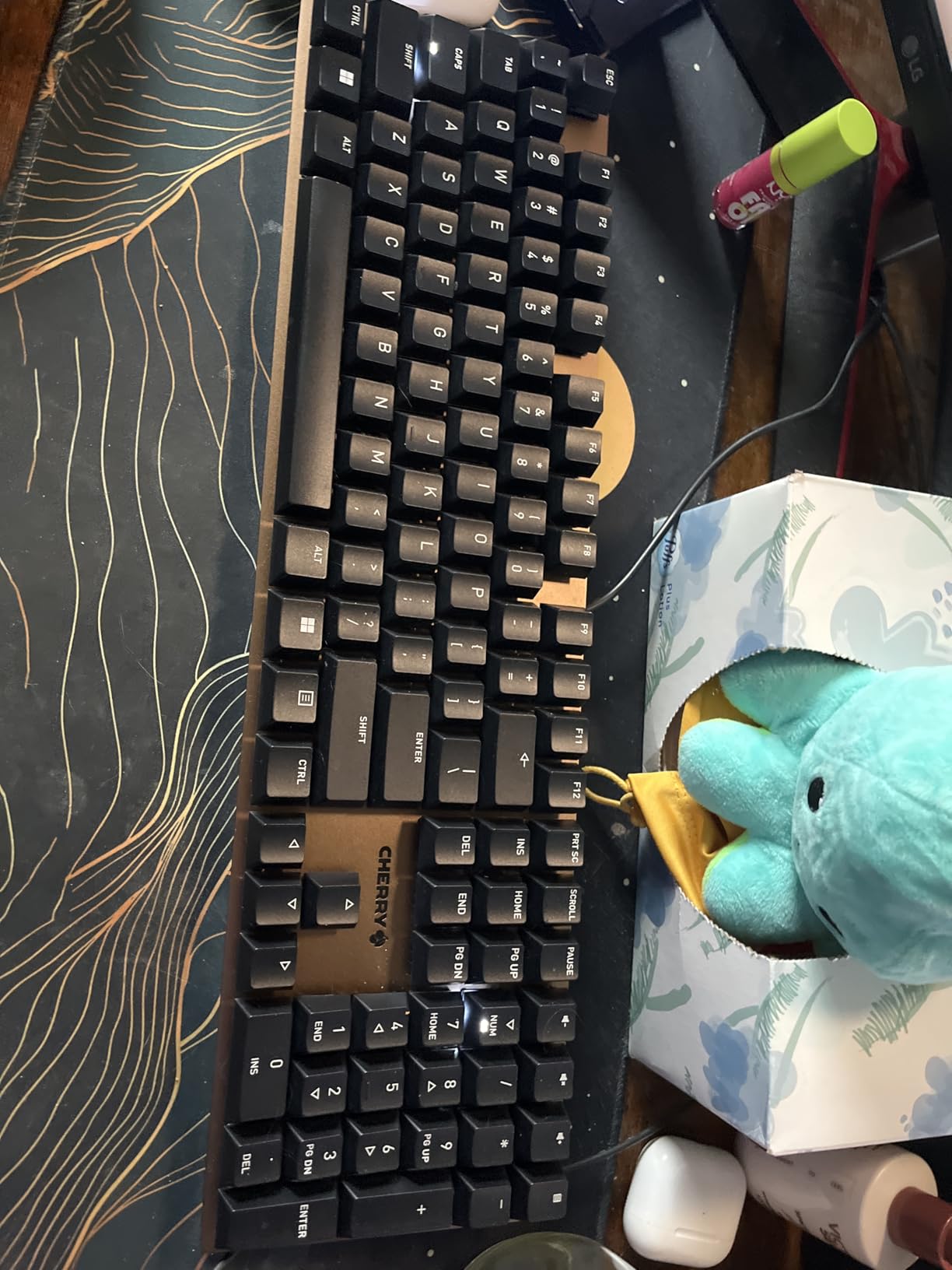 Cherry KC 200 MX, Wired Mechanical Office Keyboard, Modern Design with Elegant Aluminum Surface, USB-A Connection, MX2A Silent RED Switches, Black/Bronze customer photo 1