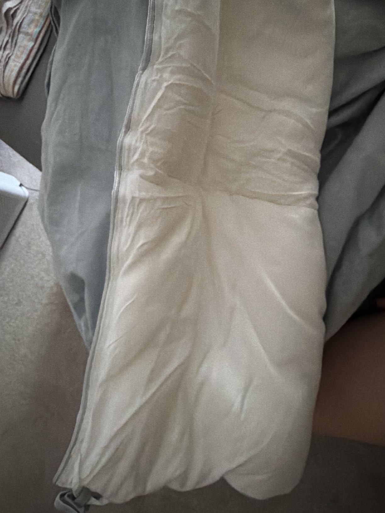 Olive + Crate Cooling Down Alternative Comforter - Hypoallergenic Queen Size Duvet Insert Lightweight - All Seasons Plush Design Bamboo Comforter - 100% Bamboo Viscose Outer Cover - White 88