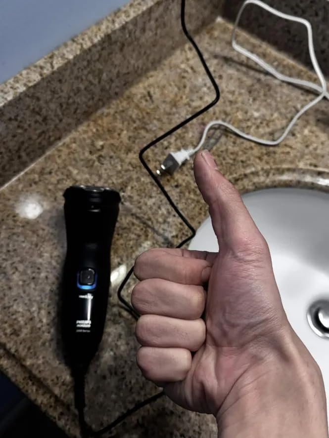 Philips Norelco Shaver 2400 Series, Wet and Dry Electric Shaver, Pop-up Trimmer, P-Cap, Deep Black, Model X3001/90 customer photo 1