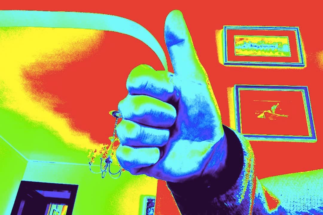 Braun Electric Shaver for Men, Series 6 6120s, Wet & Dry Shave, Turbo & Gentle Shaving Modes, with Precision Trimmer & Pouch, Blue customer photo 1