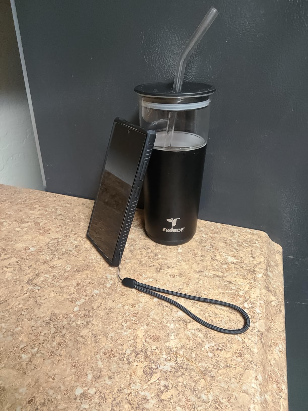 Samsung Galaxy S24 Ultra Cell Phone, 256GB AI Smartphone, Unlocked Android, 200MP, 100x Zoom Cameras, Fast Processor, Long Battery Life, Edge-to-Edge Display, S Pen, US Version, 2024, Titanium Gray customer photo 1