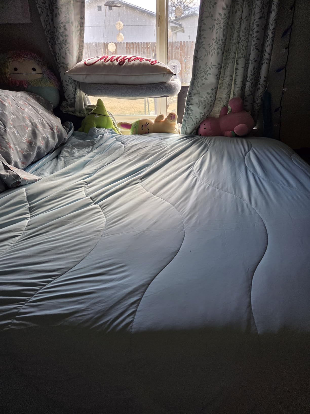 REST Evercool Cooling Comforter, King/Cali King, Blanket for Hot Sleepers, All Season Bedding to Keep Cool for Night Sweats, Breathable Lightweight Duvet, 106x90 Inches, Midnight Blue customer photo 2