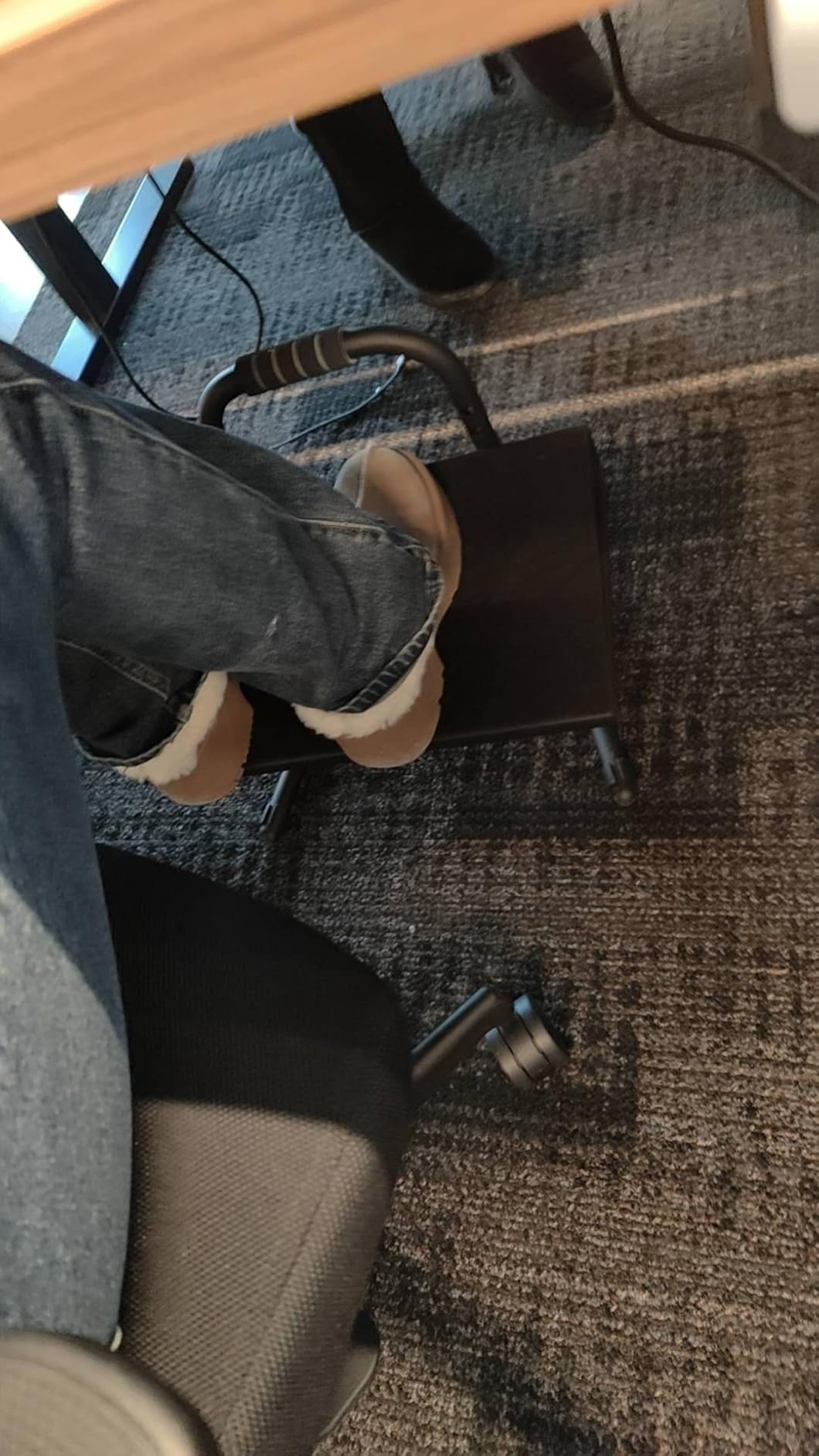 Height Adjustable Standing Foot Rest with Soft Grip Handle,Under Desk Footrest for Standing and Sitting,All-Steel Construction,Black customer photo 1