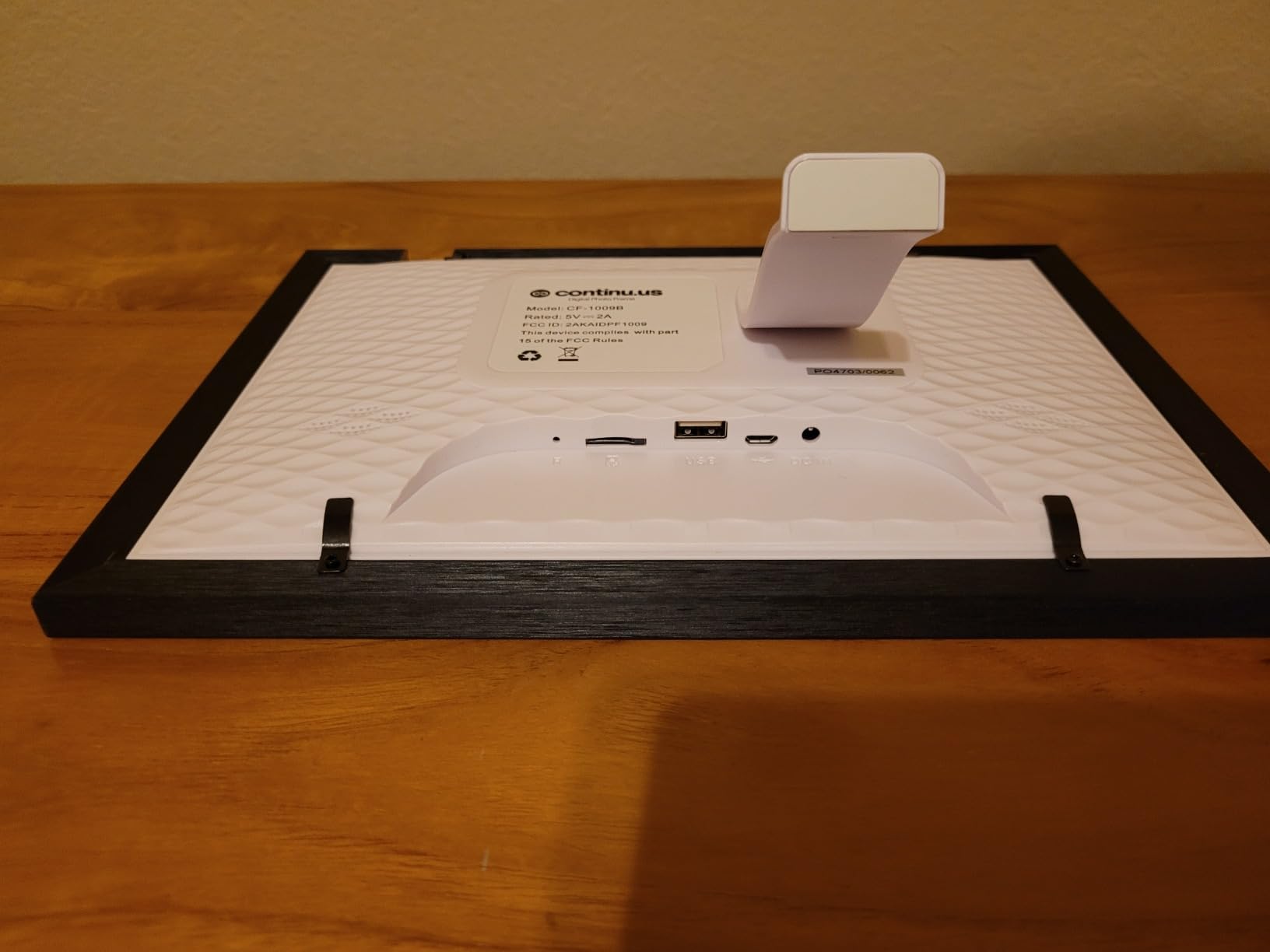 CONTINU.US 10.1 inch WiFi Digital Picture Frame | LCD Touch Screen, 32GB Storage, Smart Digital Photo Frame Display - Auto-Rotate Portrait and Landscape Frameo Electronic Frame - Instantly Share Memories customer photo 1