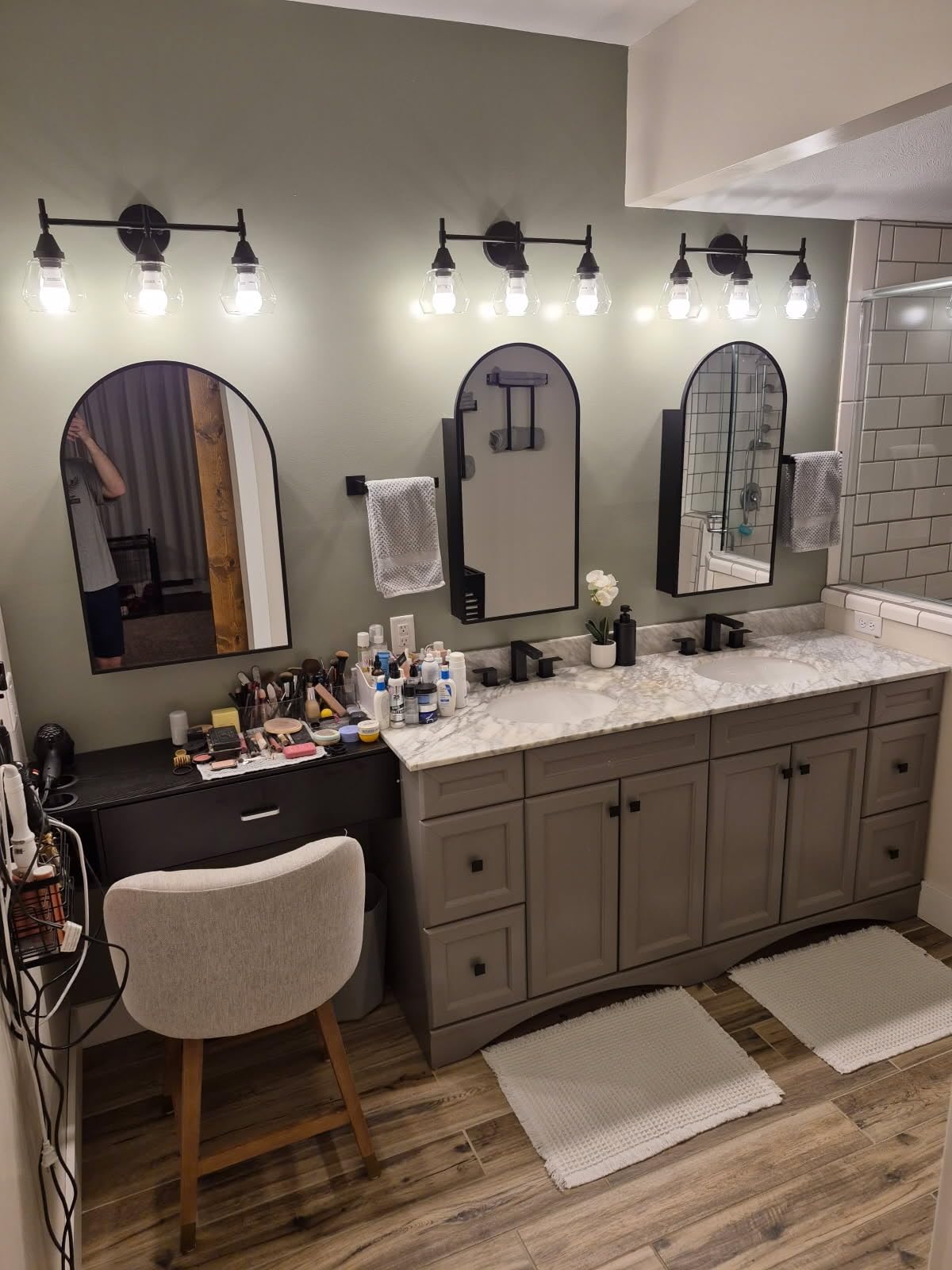4ever2buy Wall Mount Station for Hair Stylist, 36