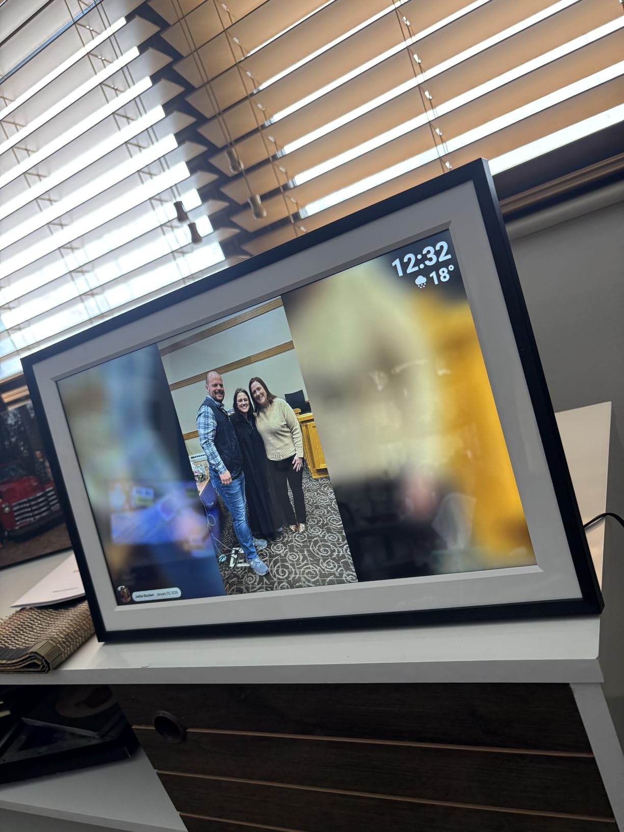 Digital Picture Frame, 15.6 Inch Large Frameo Digital Photo Frame WiFi, 32GB, 1920 * 1080 IPS HD Touch Screen, Tabletop and Wall-Mounted, Share Picture Video, Birthday, Wedding, for Mom customer photo 2