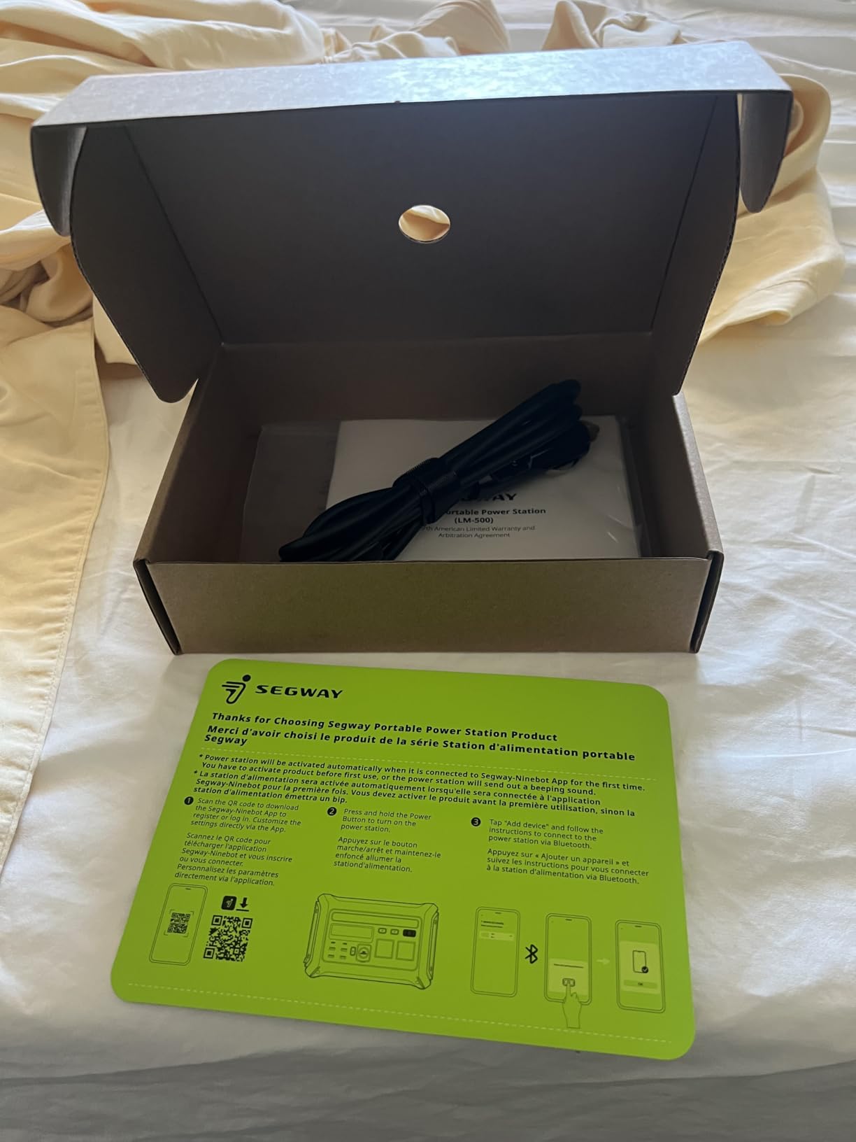 Segway Portable Power Station Cube 2000, 2200W AC Outlets, 2048Wh LiFePO4 Battery, Expandable to 5kWh Solar Generator for Home Backup & Off-grid customer photo 2