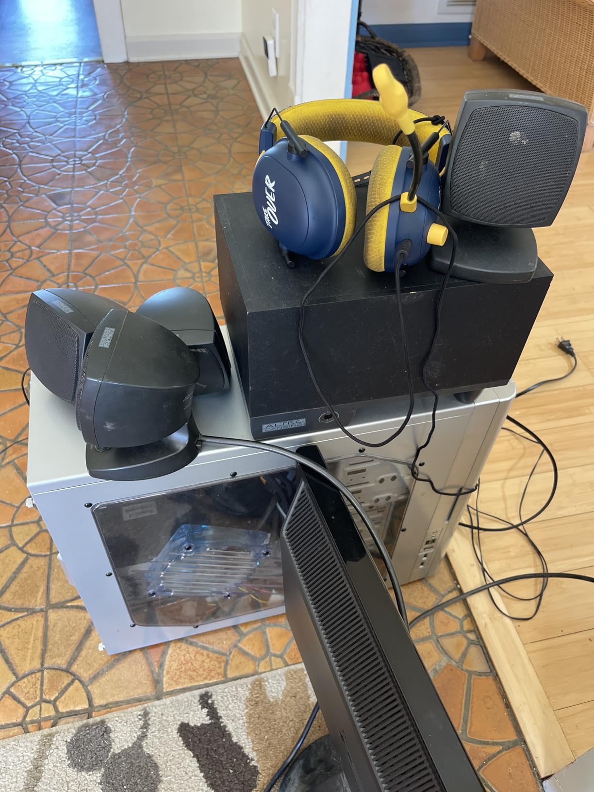 OXS Thunder Pro Gaming Soundbar with 5.1.2 Dolby Atmos Surround Sound System, Built-in Woofer, 3 Pro Gamer Modes customer photo 1