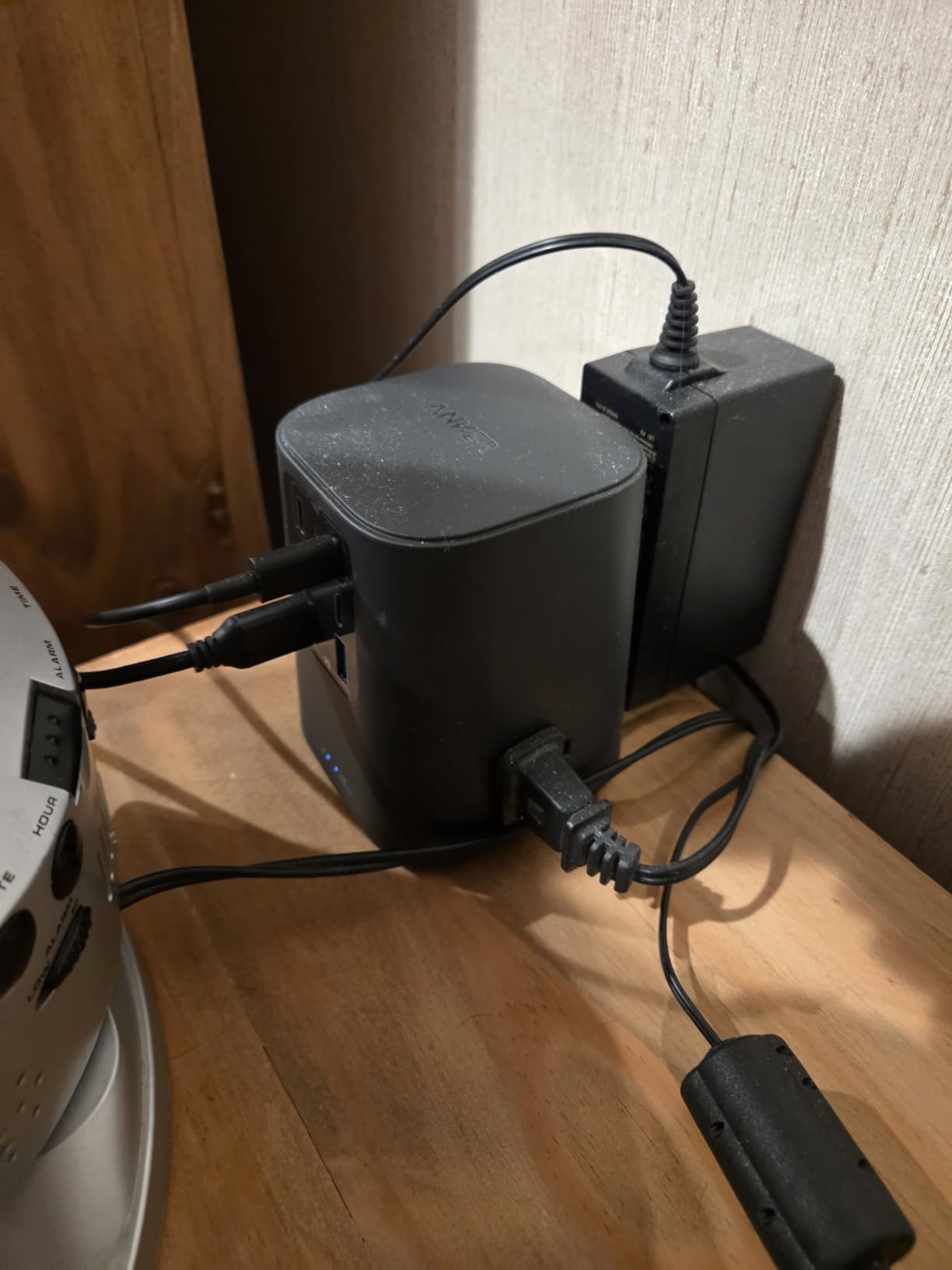 Anker Desktop Charger, 9-in-1 Power Strip with 300J Surge Protector, 100W USB C Charger customer photo 2