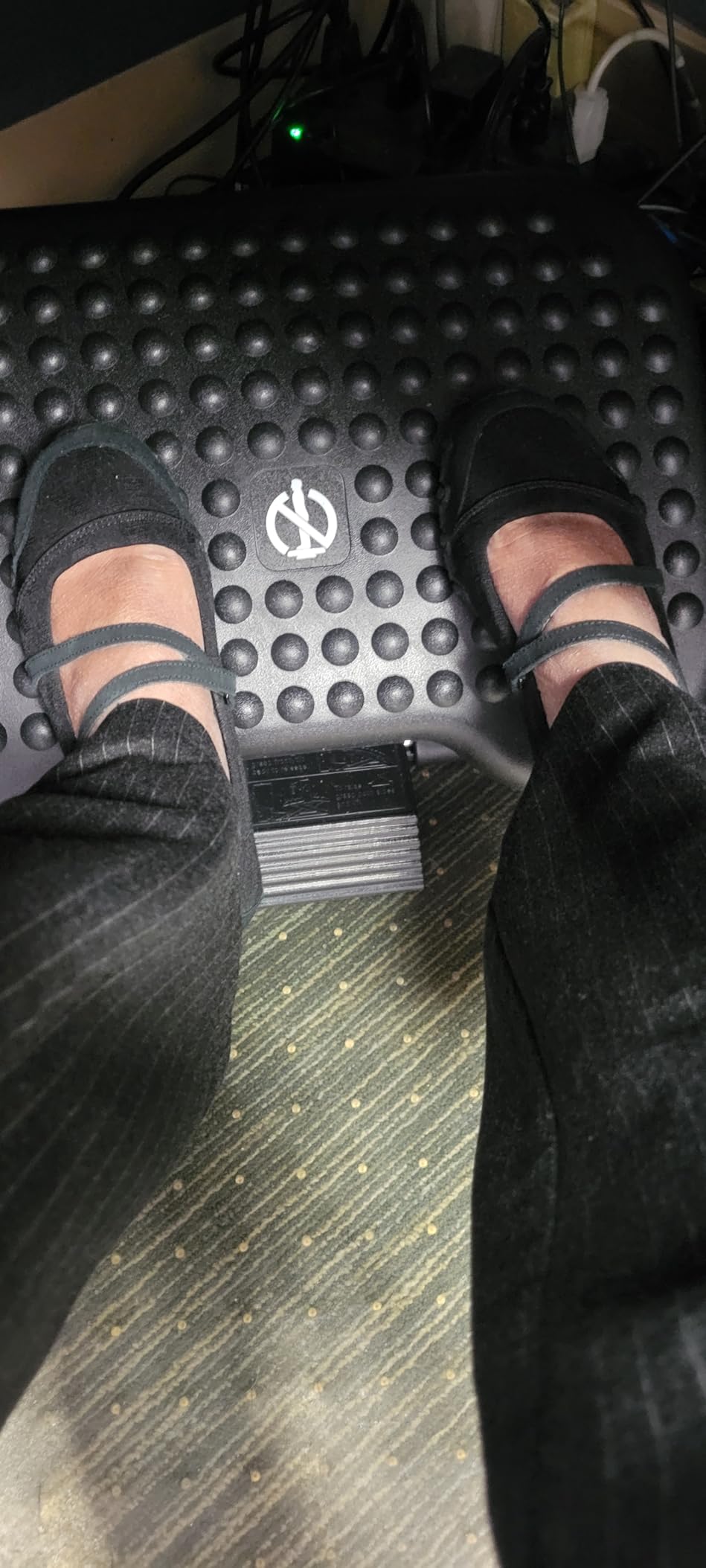 ErGear Under Desk Footrest, Adjustable Foot Rest with 3 Height Settings and 30-Degree Angle, Ergonomic Desk Foot Rest with Massage Texture, Foot and Leg Rest for Home & Office customer photo 1