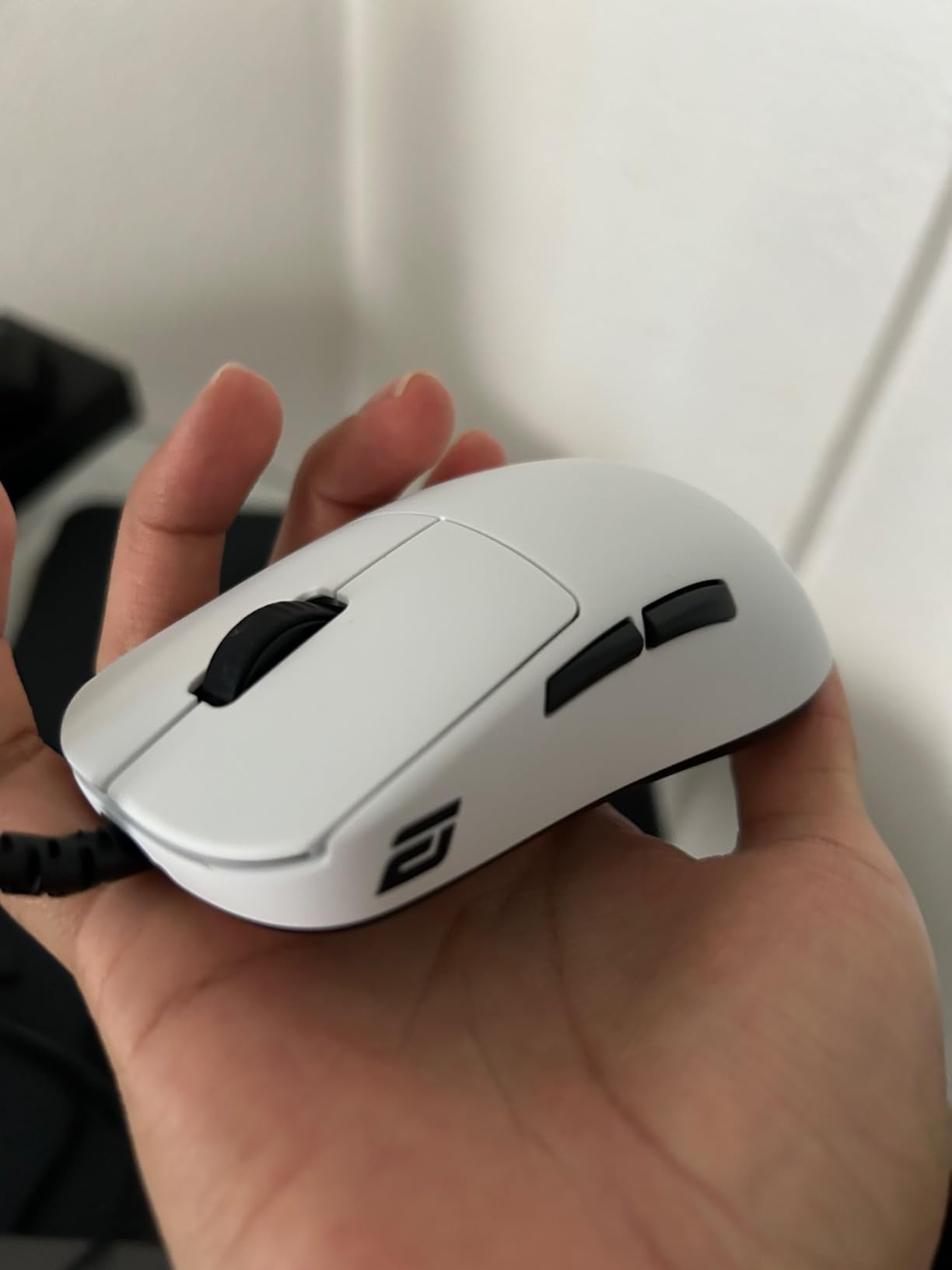 ENDGAME GEAR OP1 8k Wired Gaming Mouse - 8000Hz Polling, PixArt PAW3395 Sensor, Kailh GX Switches, White customer photo 1