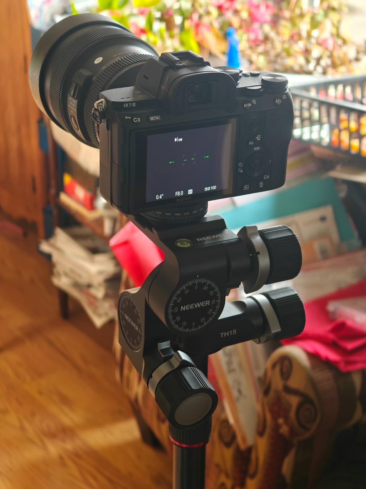 NEEWER 3 Way Geared Tripod Head with 360° Panoramic Arca QR Plate, Millimeter Micro Adjustment, Aluminum Alloy 3 Axis Pan Tilt Head with Quick Switch Large & Fine Dual Modes, Max Load 13.2lb/6kg, TH15 customer photo 2