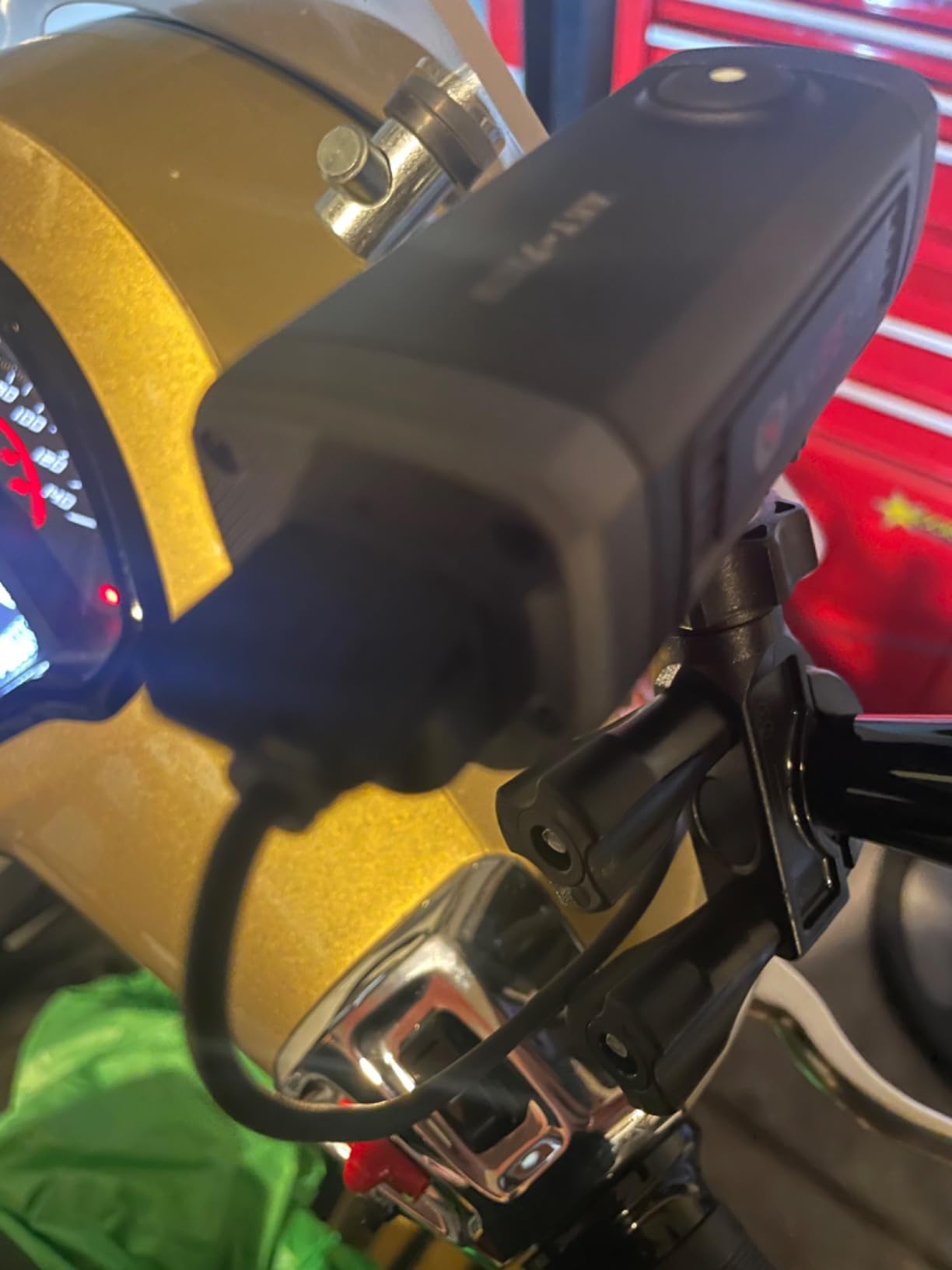 AKEEYO AKY-710S Motorcycle Camera 4K 28fps, 2K 55fps, Wide-Angle 142°, IP67, 5MP, Loop & Emergency Recording, Parking Monitor, Motorcycle Bike,Outdoor Sports, Rechargeable, 64GB Card Included customer photo 1