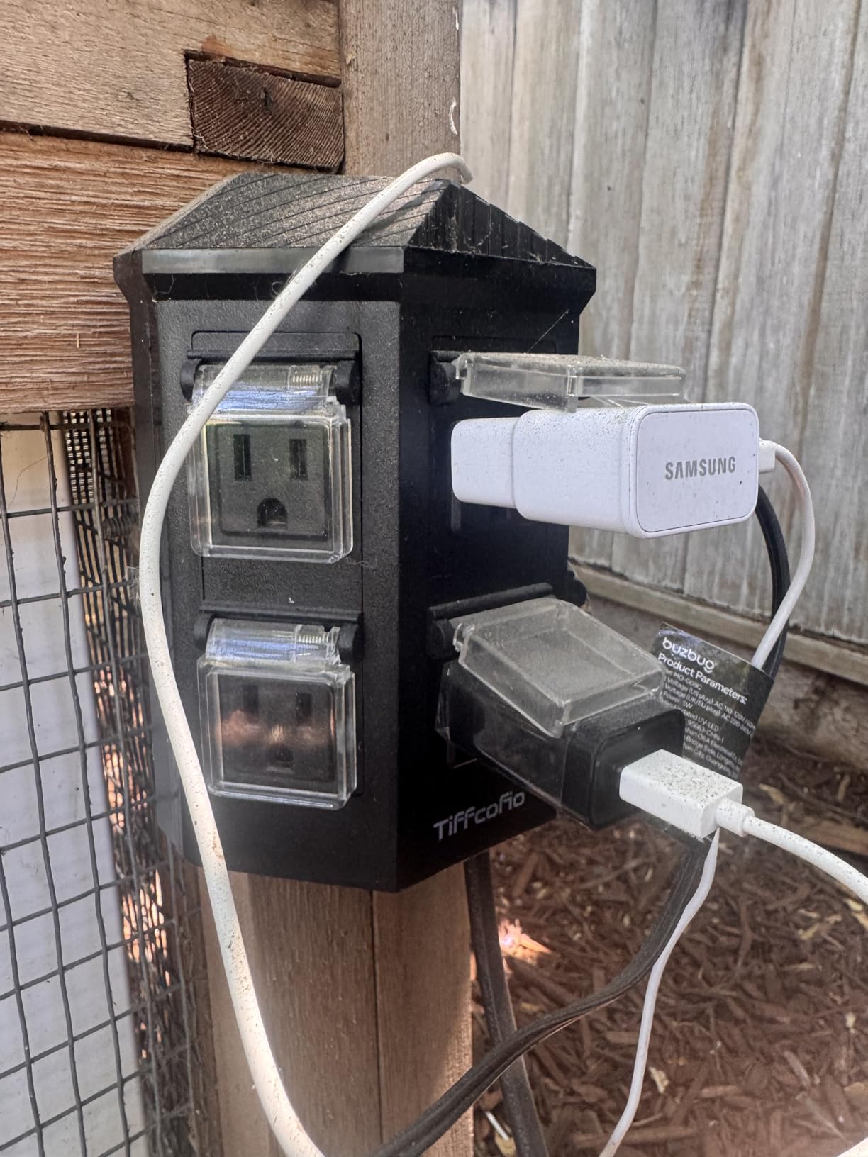 TiFFCOFiO Outdoor Power Strip Weatherproof, 25 FT Extension Cord with Stake, 6 Grounded Outlets for Yard, Pool and Garden Decorations, 15A/1875W, ETL Listed customer photo 2