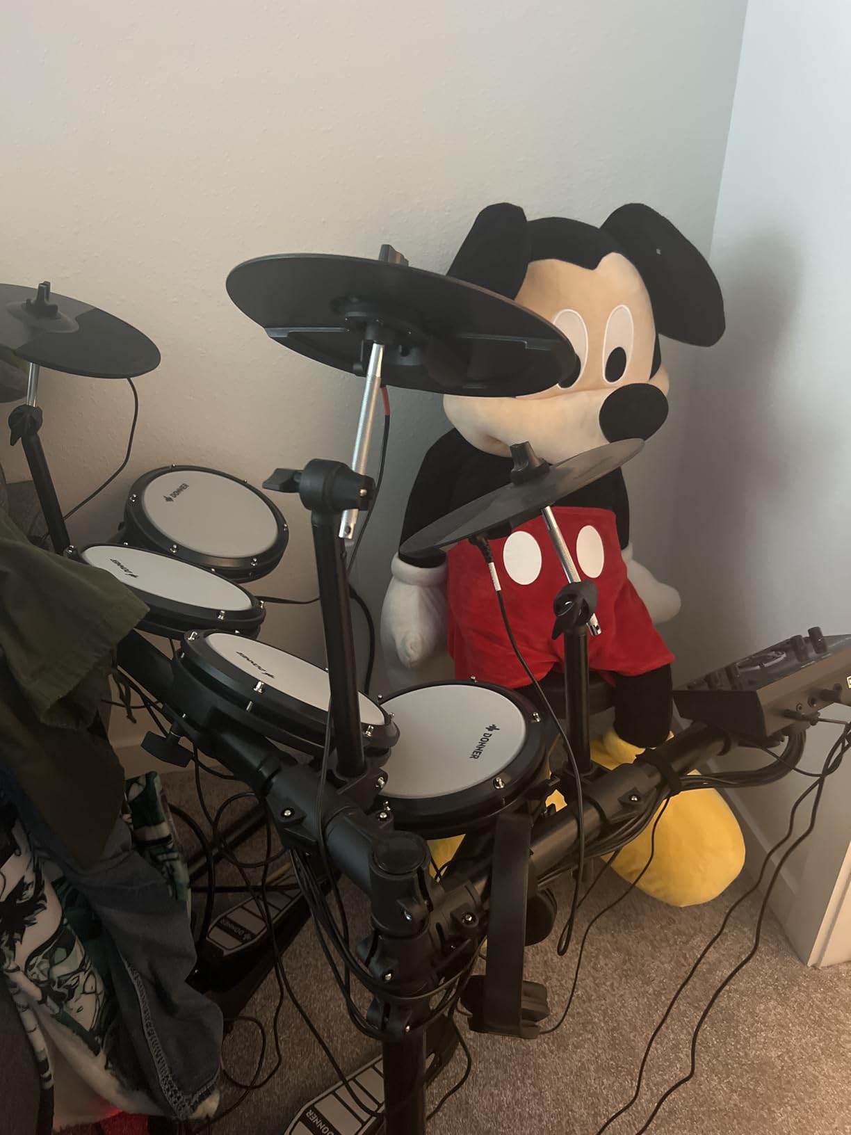 Donner DED-200 LITE Electronic Drum Kit for Beginner with 450+ Sounds, USB MIDI, Quiet Mesh Pads, Throne, Headphones, Sticks and 40 Melodics Lessons customer photo 2