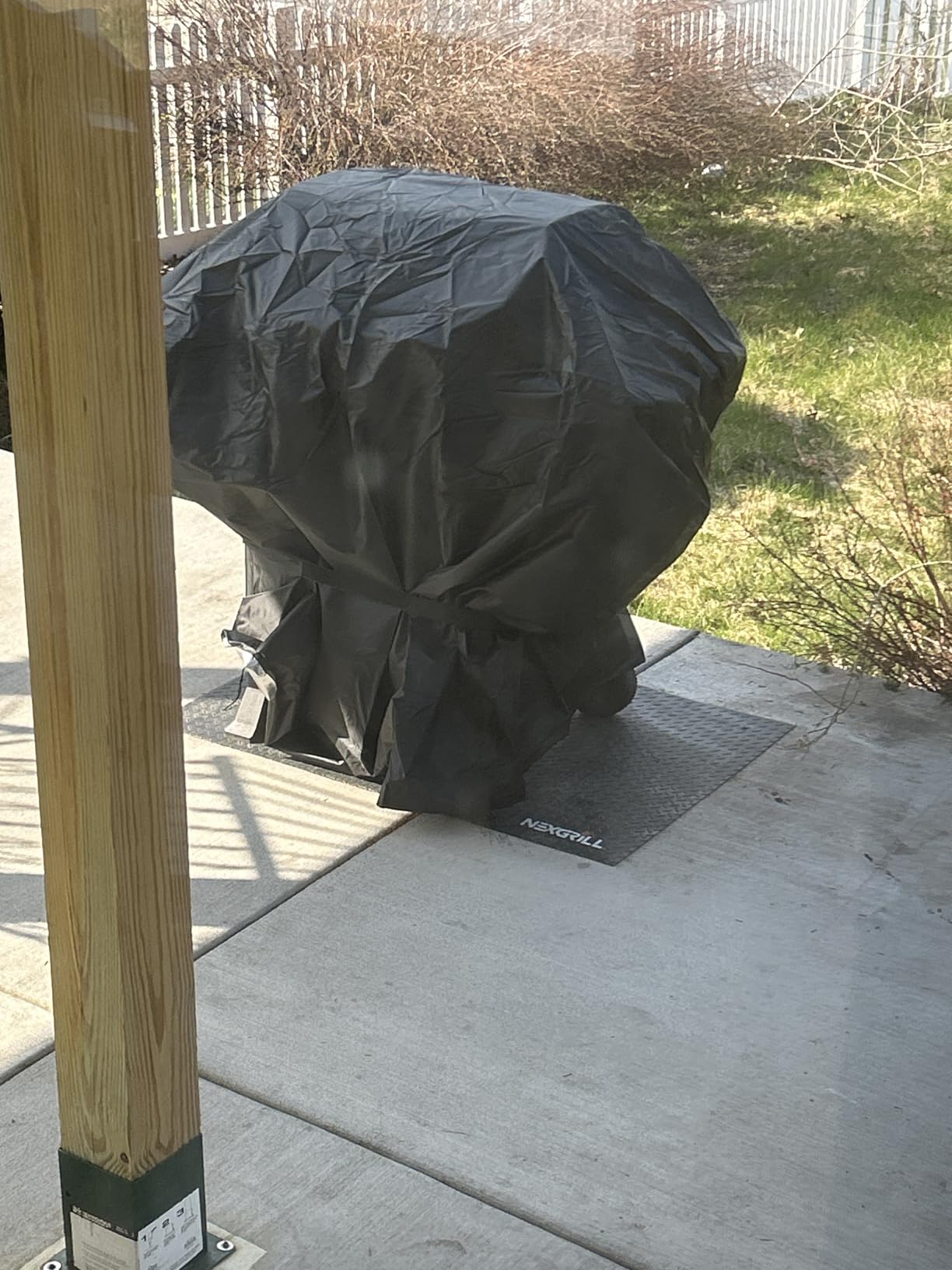 Grill Cover, 65 inch Heavy Duty BBQ Gas Grill Cover for Outdoor Grill, Waterproof, Weather Resistant, Anti-UV, Rip-Proof, Fade Resistant Barbecue Cover with Hook-and-Loop Straps customer photo 1