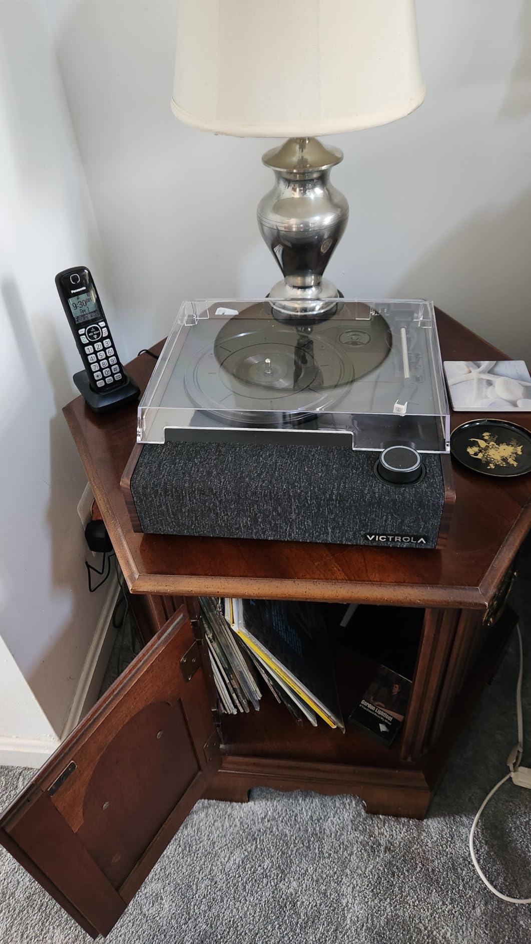 Victrola Eastwood II Record Player with Speakers - Bluetooth 5.1 and Vinyl Stream Technology, Vintage Style 3-Speed Vinyl Player, Audio Technica AT-3600LA Cartridge (Oak) customer photo 1