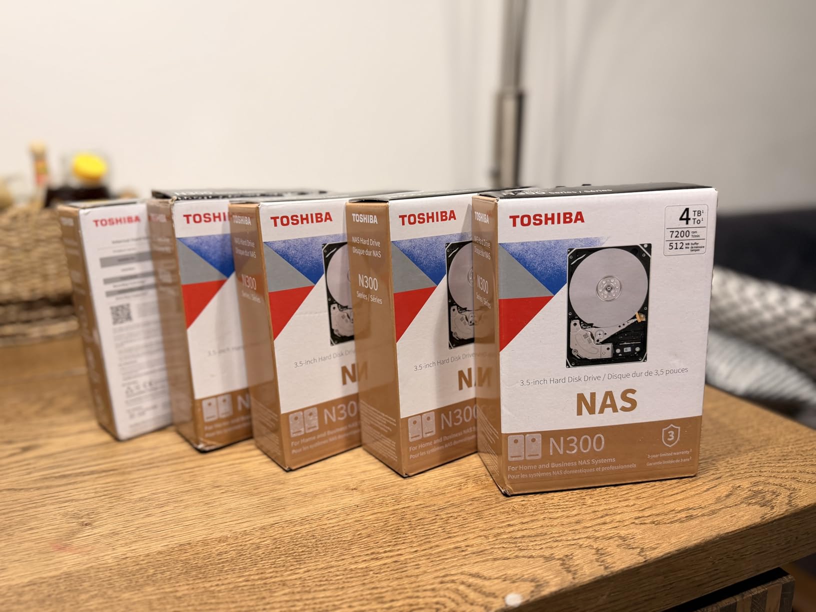 Toshiba N300 20TB NAS 3.5-Inch Internal Hard Drive - CMR SATA 6 GB/s 7200 RPM 512 MB Cache - HDWG62AXZSTA customer photo 1