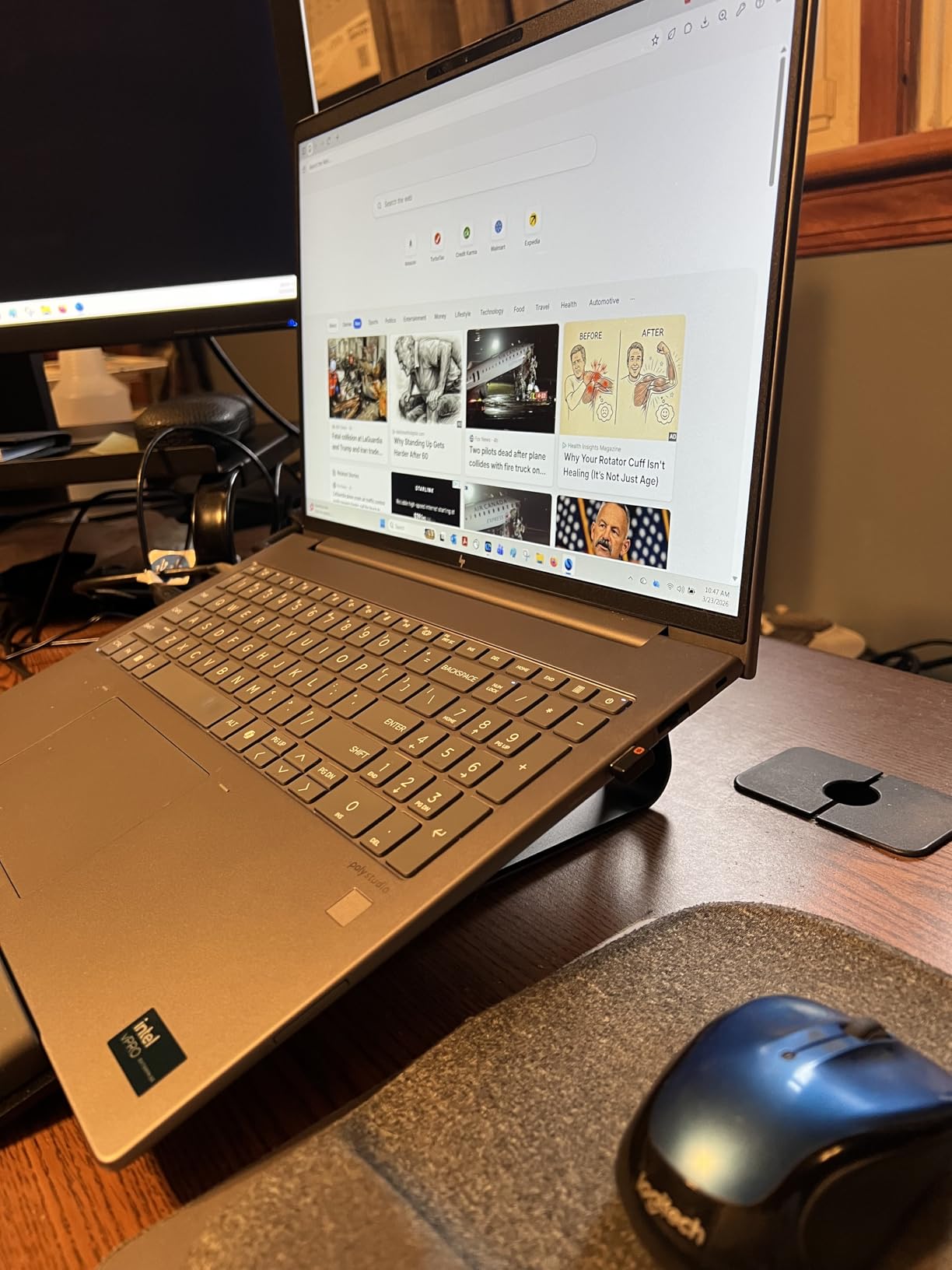 Laptop Stand for Desk, Metal Laptop Stand with Wrist Support, Ergonomic Detachable Laptop Riser, Aluminum Lectern, Computer Stand for MacBook Air Pro, HP, Dell, XPS, HP (10-17