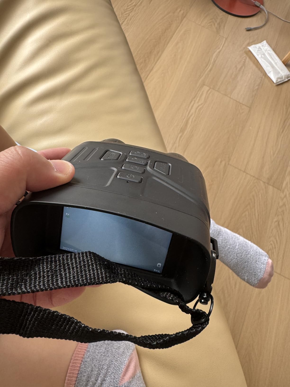 TELUHA Night Vision Goggles for Adults, Night Vision Binoculars with 5000mAh Rechargeable Battery and 32GB Card, 3