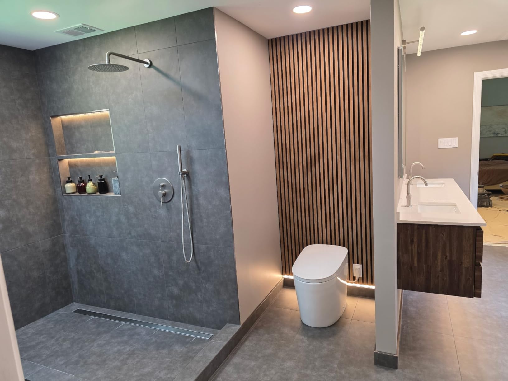 Smart Toilet Bidet with Tank Built In, Auto Open Close Lid, ADA Comfort Height, Dual Auto Flush, 1000 Gram MaP Flushing Score, Heated Seat, Modern Elongated One Piece Bidet Toilets Combo U8PRO customer photo 2