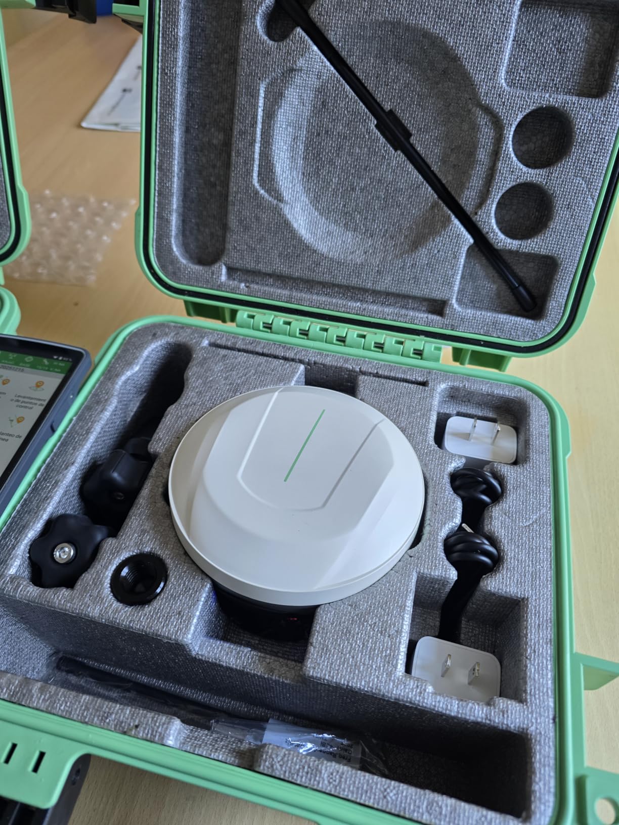 E1 GNSS Survey Equipment 20 Hours Endurance RTK GPS with IMU Rover & Base Handheld Collector with Survey Software RTK Surveying Equipment,1408 Channels, 15km UHF Range,60° Tilt Survey customer photo 2