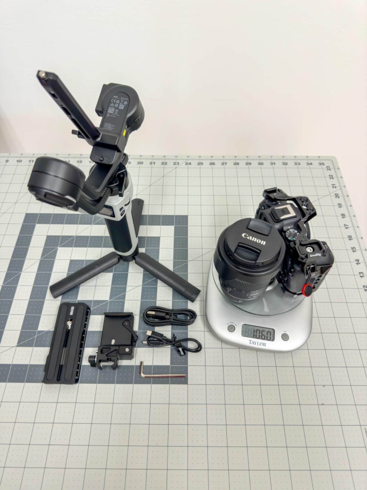 ZHIYUN CINEPEER Weebill 3E, 3-Axis Lightweight Gimbal Stabilizer for DSLR & Mirrorless Camera Canon/Sony/Panasonic/Nikon, 3KG Payload, Native Vertical Shooting, Bluetooth Shutter Control customer photo 2