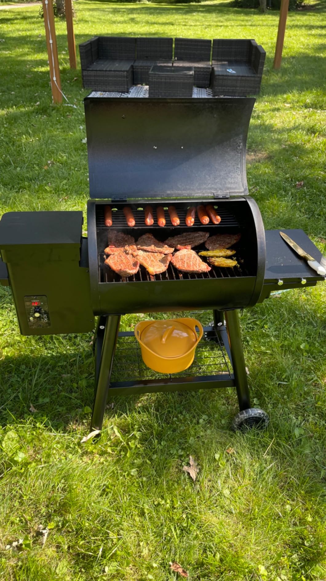 KingChii Electric Wood Pellet Grill & Smoker with Side Shelf, 456 SQ.IN Grill Capacity, with PID Temperature Control (180-425°F) for Backyard Camping Bake and Roast, Black with Cover customer photo 1