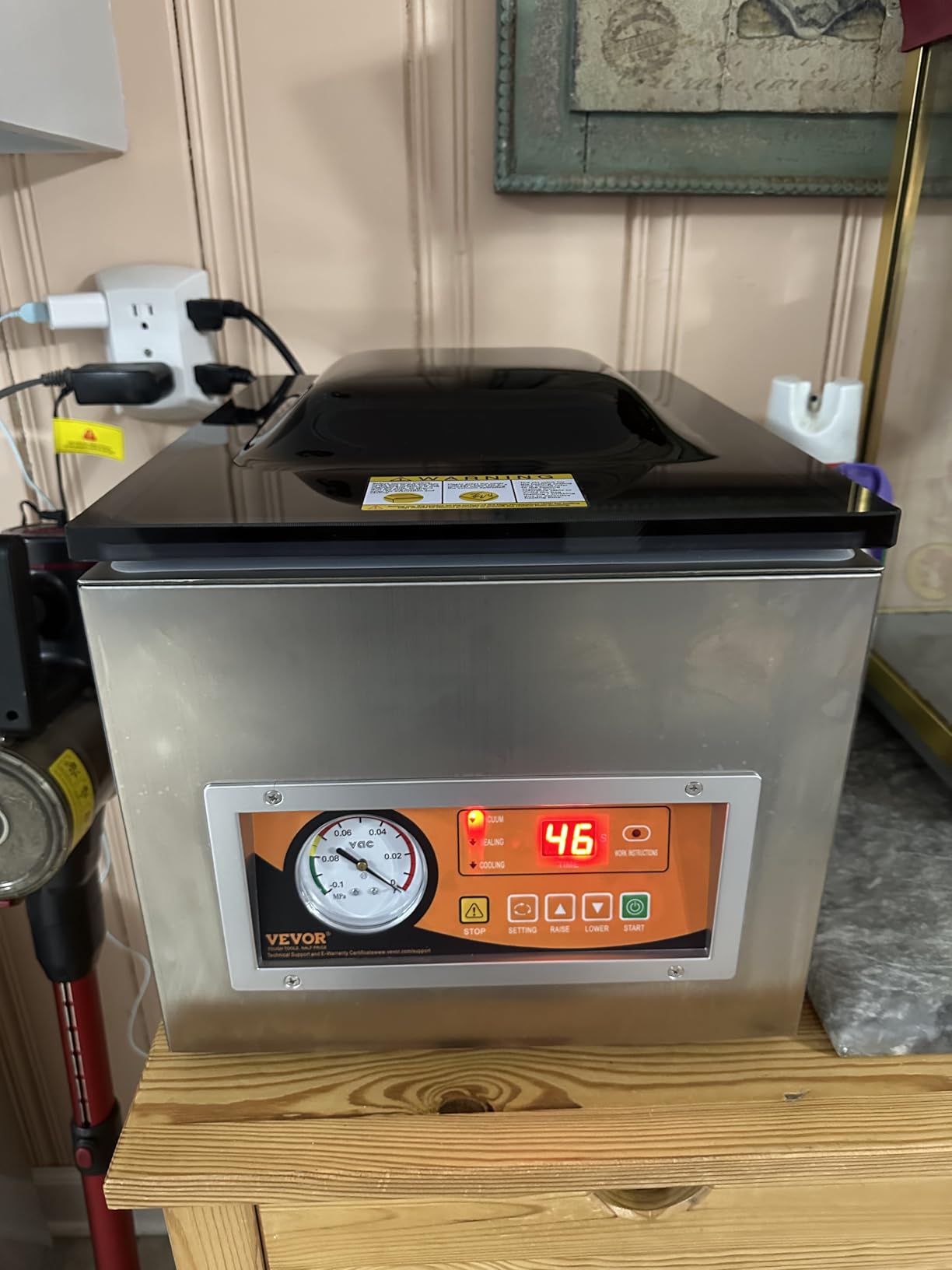 VEVOR Chamber Vacuum Sealer, 260W Sealing Power, Vacuum Packing Machine for Wet Foods, Meats, Marinades and More, Compact Size with 10.2 in Sealing Length, Applied in Home Kitchen customer photo 1