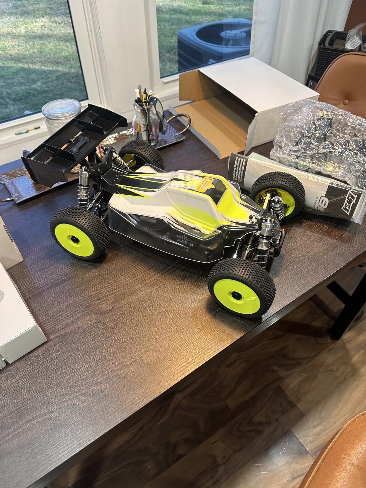 Losi RC Car 8IGHT-XE Electric RTR Battery and Charger Not Included 1/8 4 Wheel Drive Buggy customer photo 1