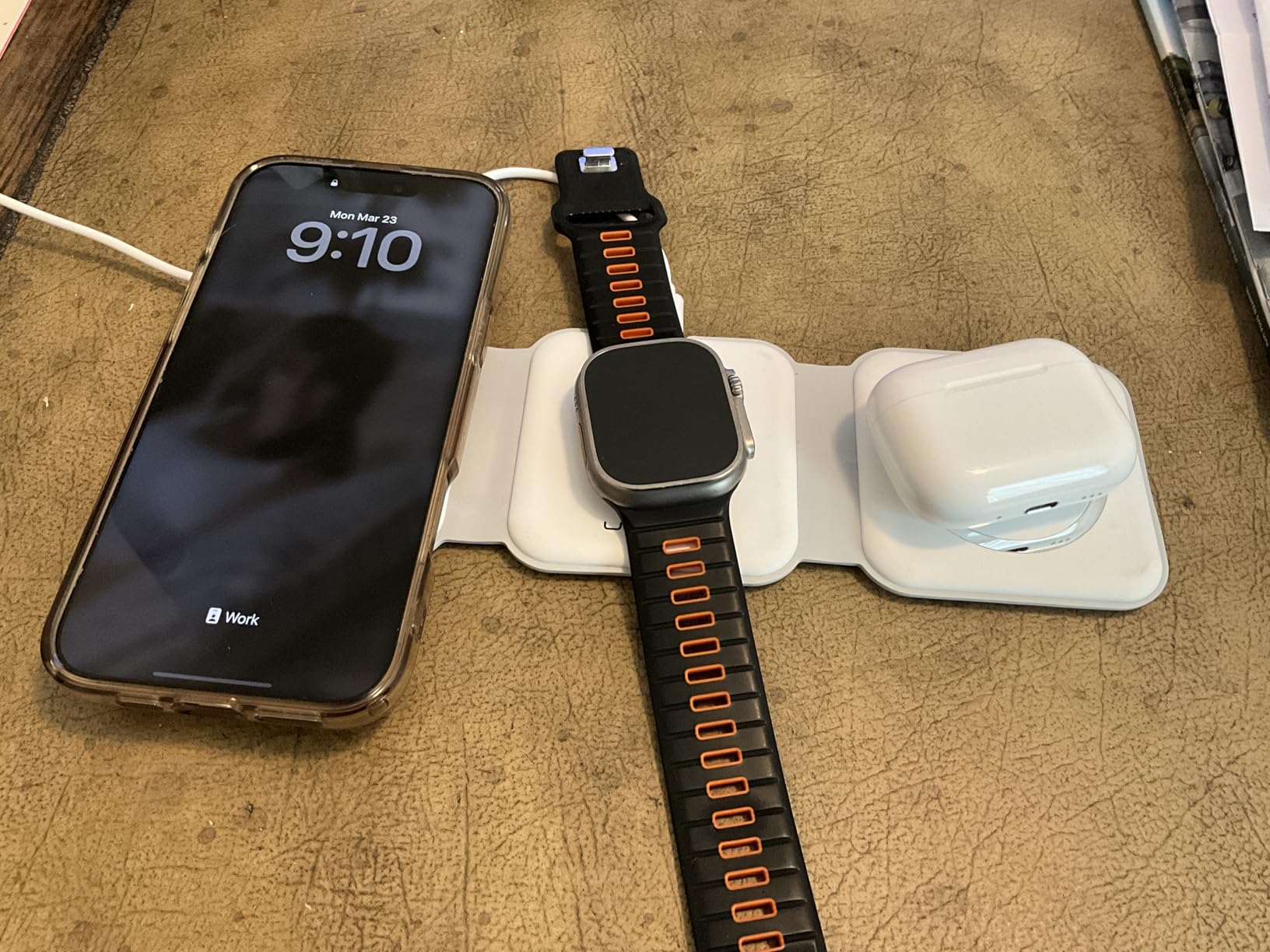 UCOMX 3 in 1 Charging Station for Multple Devices,Foldable 3 in 1 Wireless Charger for Travel customer photo 1