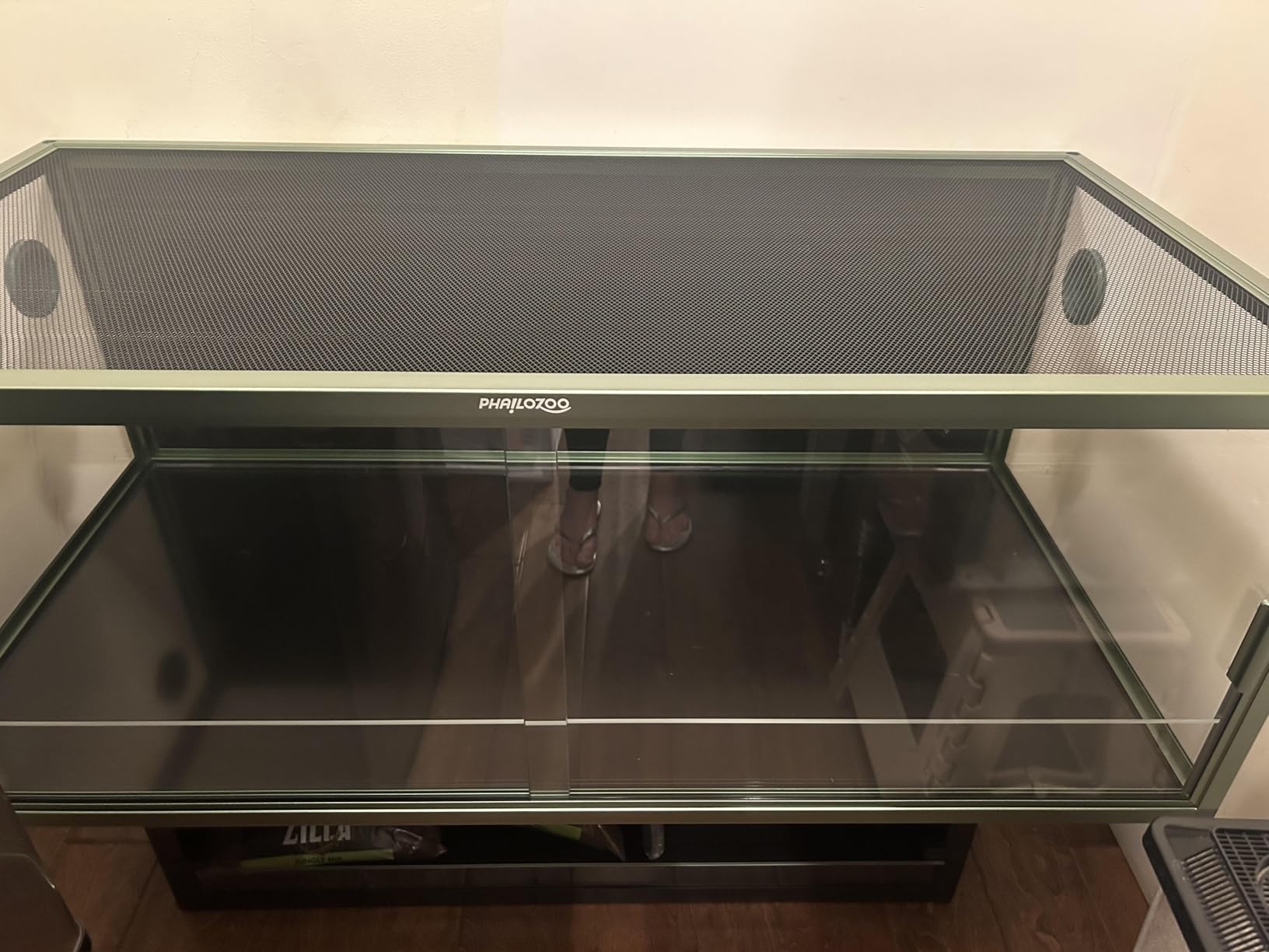 50 Gallon Bearded Dragon Tank, Reptile Enclosure for Easy Maintenance, Front Opening Reptile Tank with Top Screen Ventilation & Glass Sliding Door 36''x18''x18'' customer photo 1
