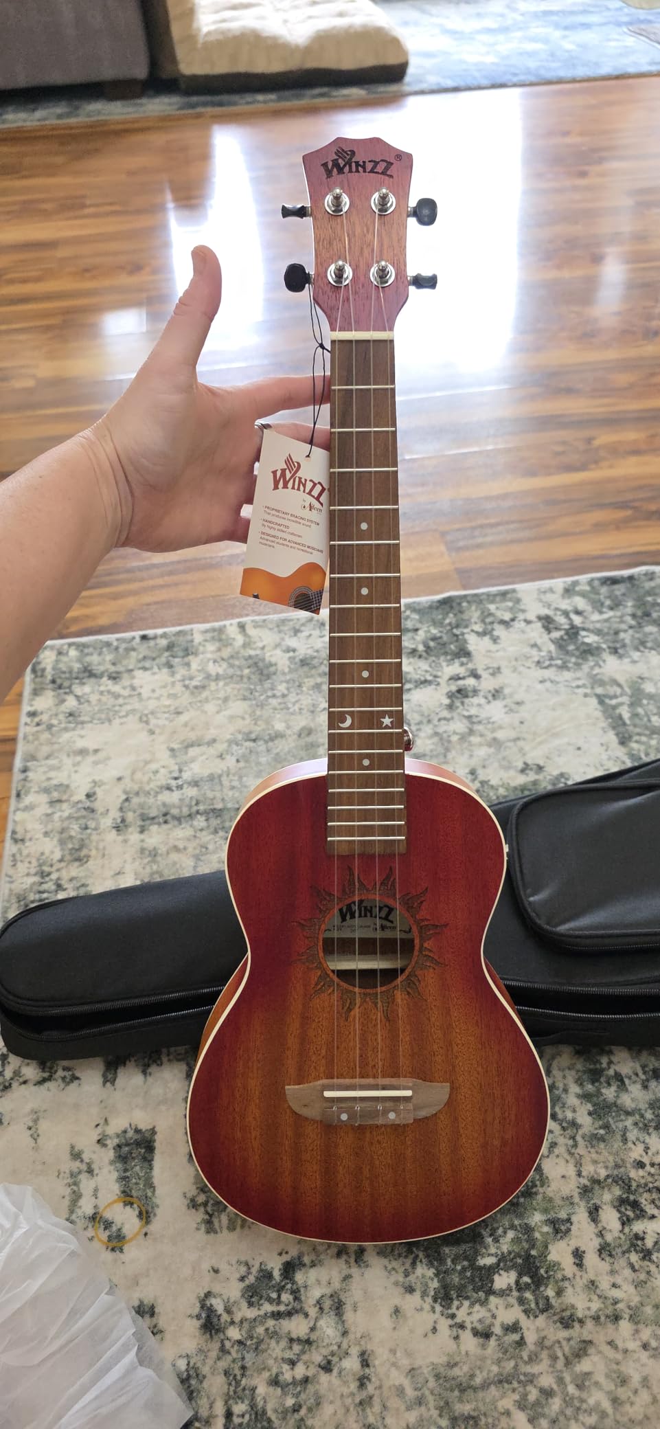 Winzz Tenor Ukulele Beginner Set for Adults, 26 Inch Mahogany Ukelele Starter Kit with Chord Chart and Capo, Unique Design Gifts customer photo 2