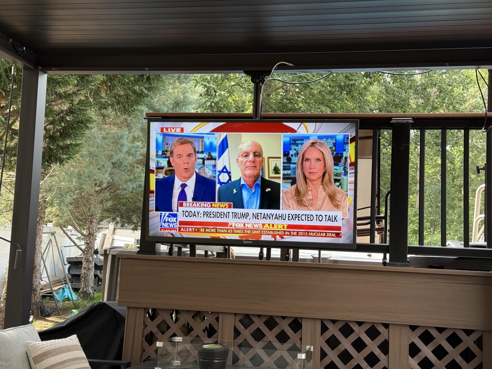 SYLVOX Outdoor TV, 75 inch 2000 Nit High Brightness Smart TVs, 4K Sunlight Readable Display, IP56 Waterproof, Smart TV for Outdoor Households or Commercial Places (Pool Pro 2.0/2024) customer photo 2