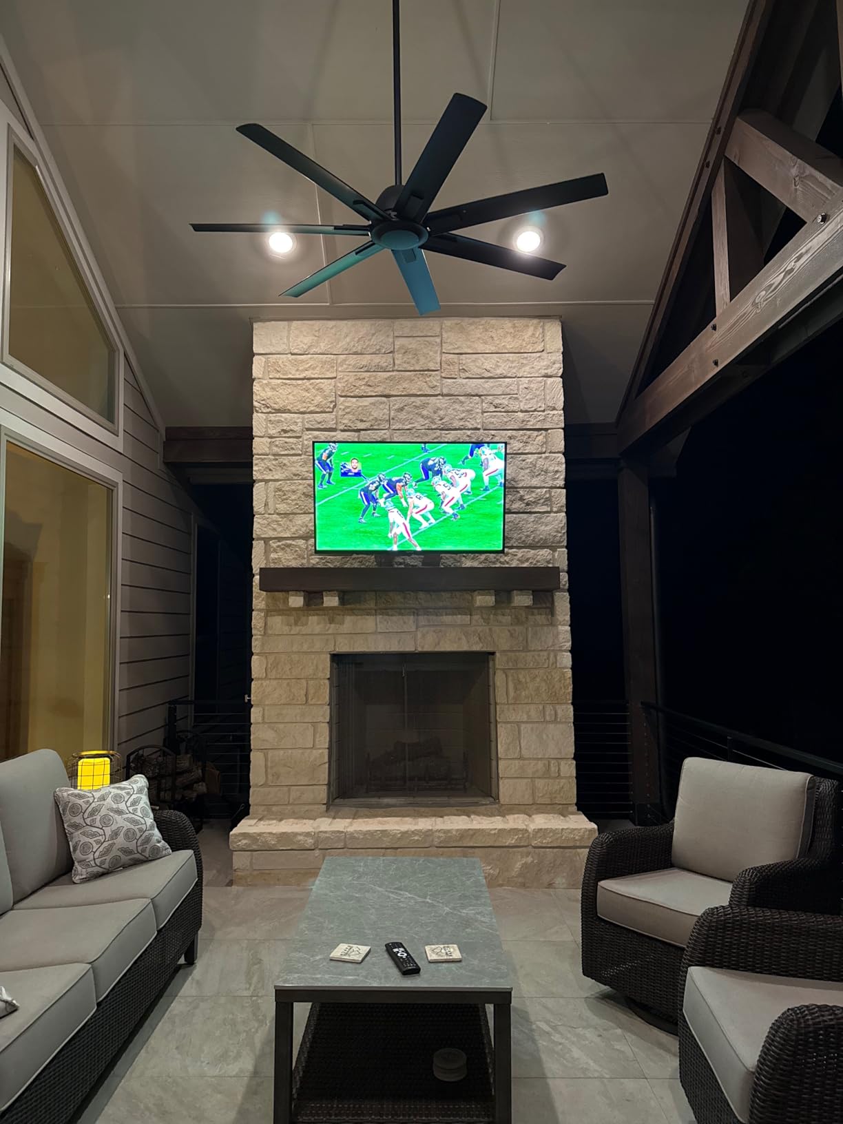 SYLVOX Outdoor TV, 75 inch Smart QLED TV, Full Sun 2000 Nit Sunlight Readable Display, Weatherproof, 4K UHD, IP55 Waterproof, Built-in Speakers, Commercial Grade Smart TVs(2024 Model) customer photo 1