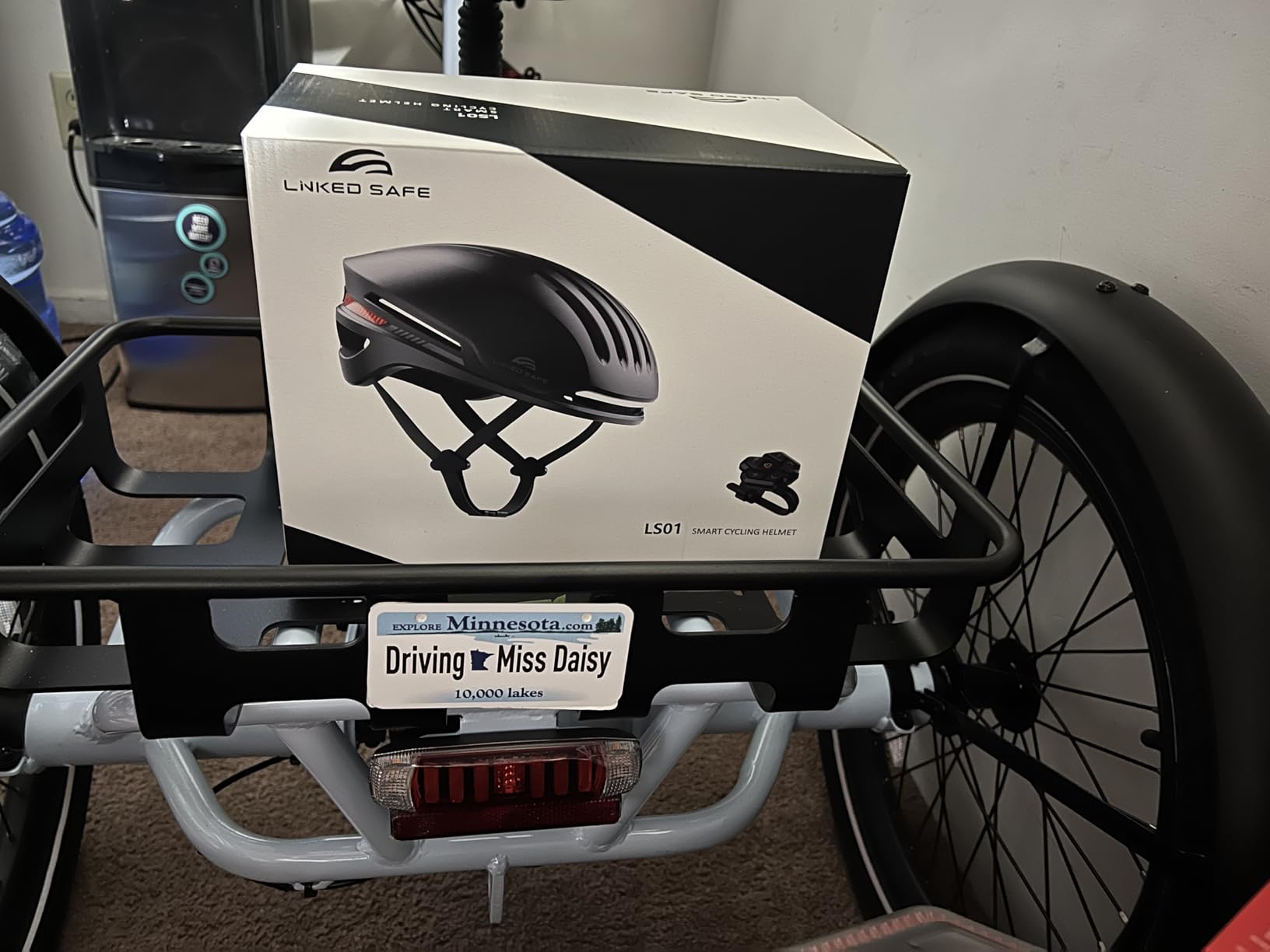 Bike Helmet with Bluetooth, Smart Bike Helmet for Adults Men Women with Built-in Speakers, Auto Brake Blinker, Front and Rear LED Turn Signals Remote Control, Smart Cycling Helmet. customer photo 1