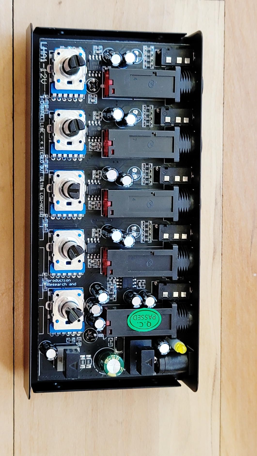 LZSIG Headphone Amplifier 8 Channel Metal Stereo Audio Amplifier with Bass Boost, Mini Earphone Splitter with Power Adapter,1/4