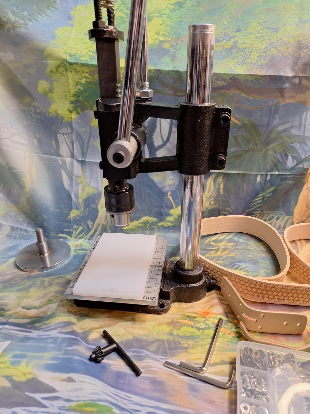 Leather Press Hole Puncher Leather Cutting Machine Hand Punching Machine for DIY Craft Punching Holes Cutting, Forming Pressing,Install Rivets and Snap Buttons customer photo 2