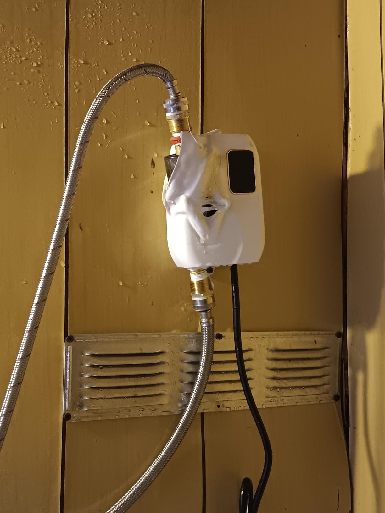 Tankless Water Heater Electric 110V, 3000W Instant Water Heater Under Sink, On Demand Hot Water Heater Electric with Digital Display, Electric Mini Water Heater for Kitchen Bathroom Washin customer photo 2