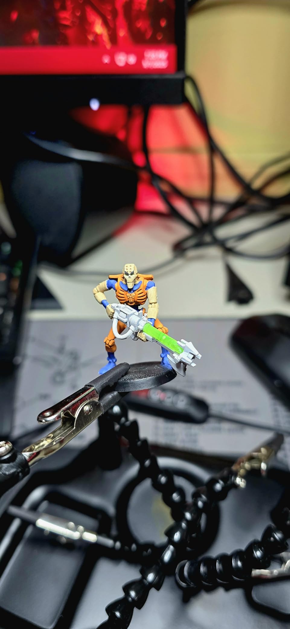 Helping Hands Soldering Station, 10X Magnifying Glass with Light and stand with 4 Magnetic Third Hand Soldering Tool, PCB Holder Magnifier Desk Lamp for Soldering Repairing Jewelry Crafts customer photo 2