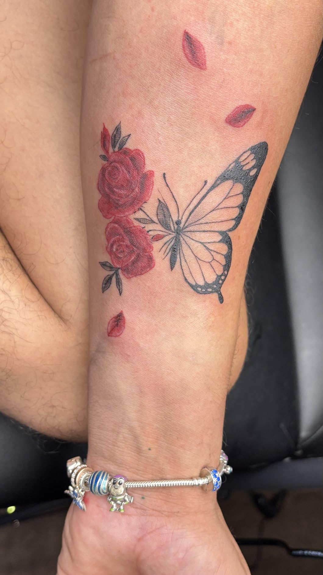 Dynamic Color Co - OG Tattoo Color Ink Set - 12 Sterilized 1oz Bottles - Made in USA Since 1990 - Essential Colors: Red, Blue, Yellow, Green, Violet, Black & White customer photo 1