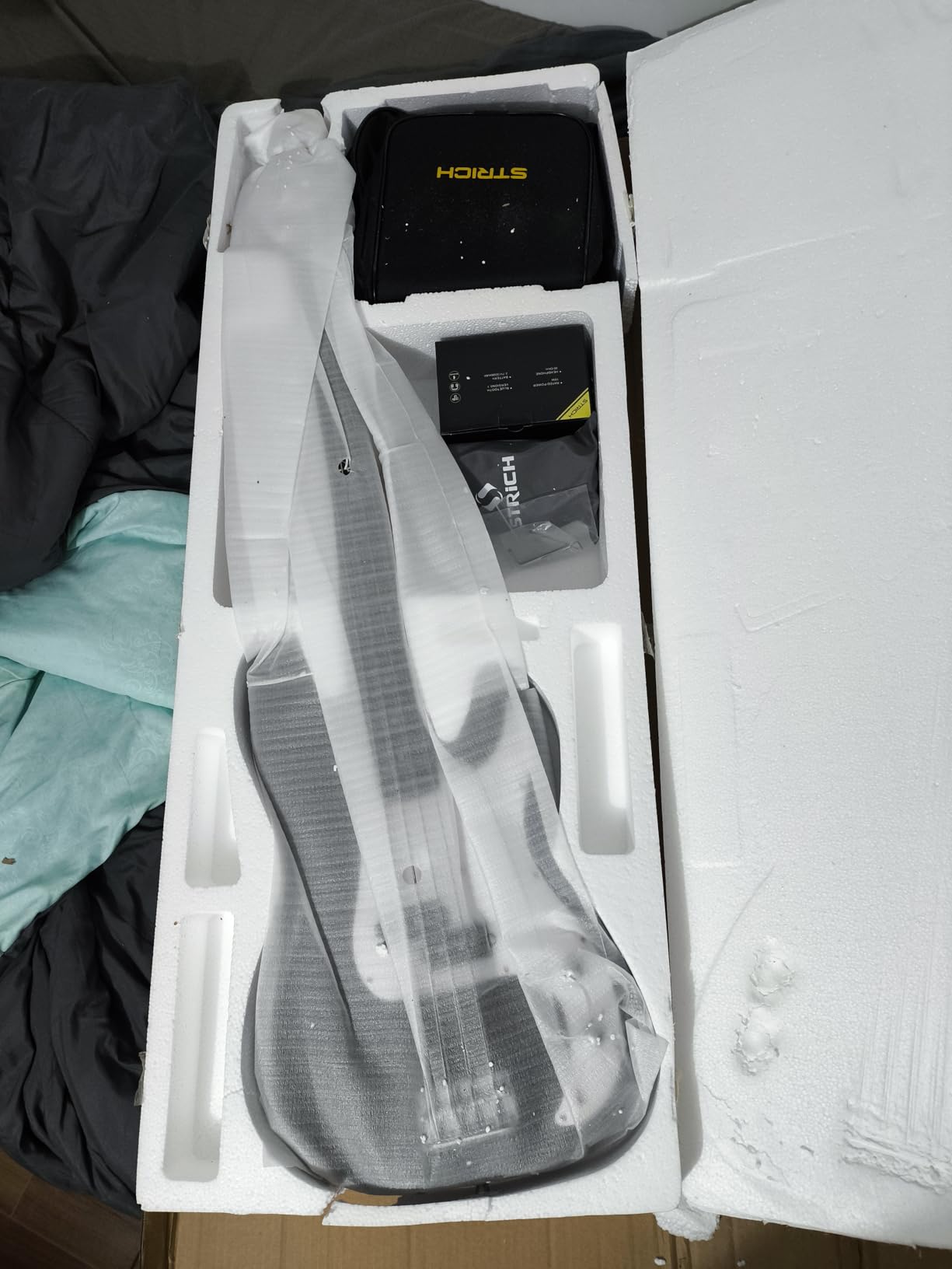 STRICH Electric Bass Guitar 4 Strings Full-Size Beginner Kit, Standard Bass for Starter with 2 x 5w Amp, Bag, Tuner, Strap, Cable customer photo 1