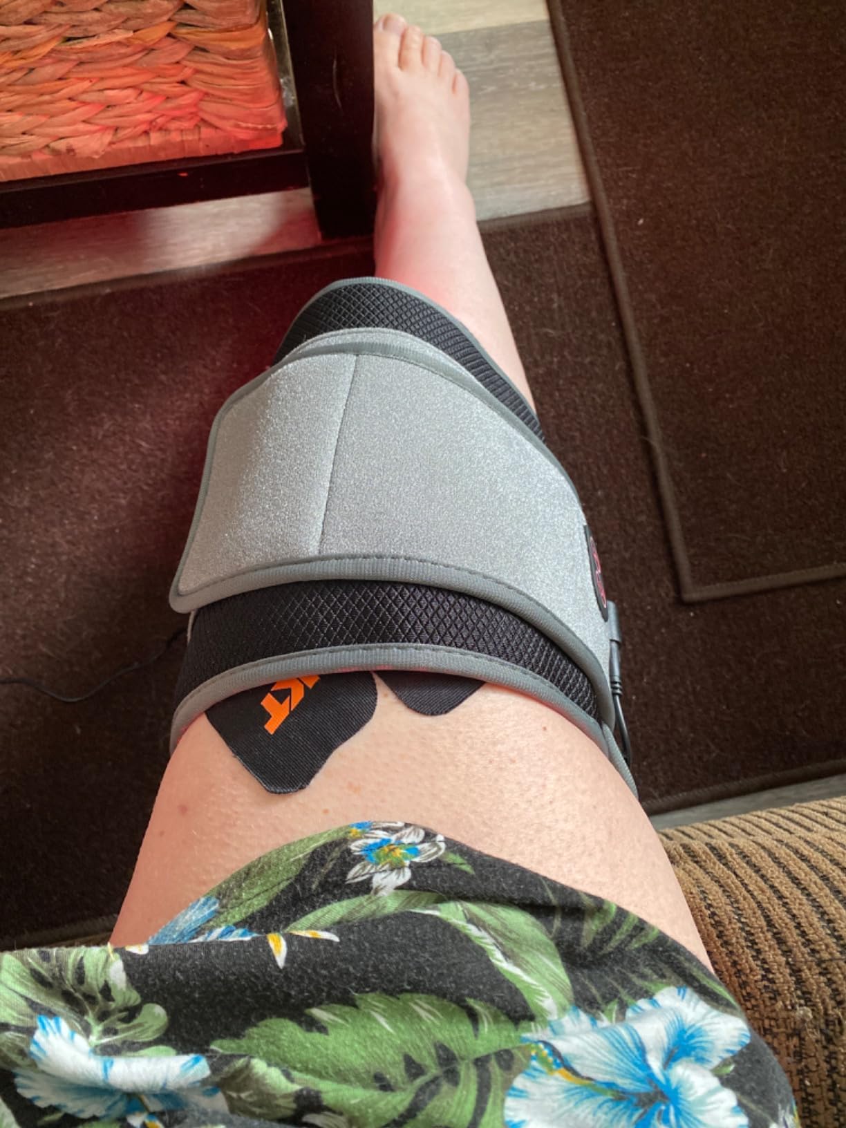 Comfytemp Red Light Therapy Belt with 126 LEDs, Wearable Red Light Therapy for Body, 660nm & 850nm, Gifts for Her Women Mom, 22W Light Wrap with Timer for Joint Muscle(Corded) customer photo 2