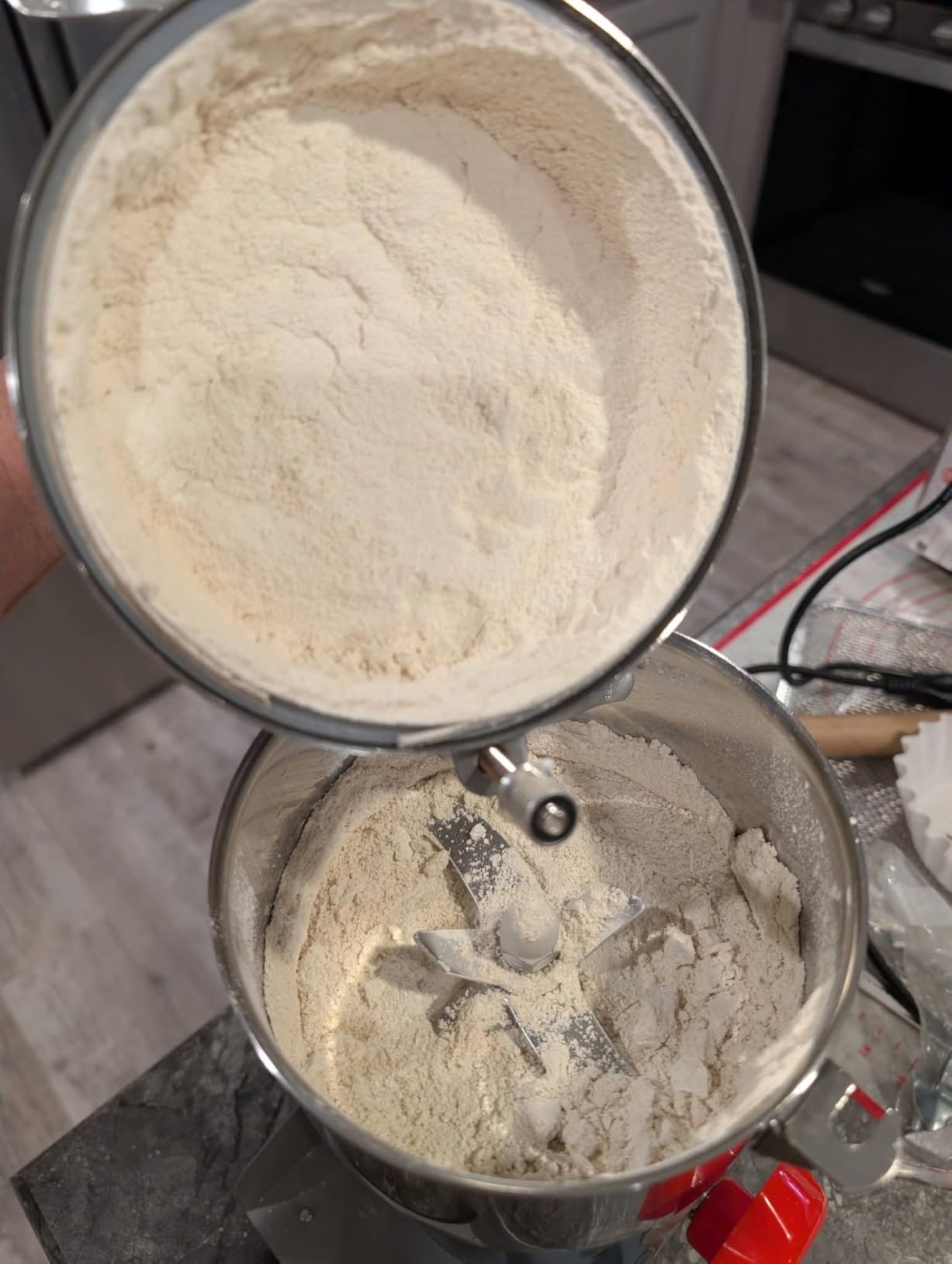 Electric Grain Mill Grinder, 800g Stainless Steel Grain Mill, 3000W High Speed Commercial Grinder Machine, Pulverizer Spice Herb for Dry Grains Cereals Coffee Corn Pepper, Swing Type customer photo 1