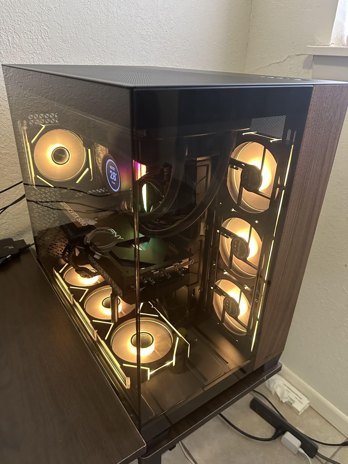 Antec C8 Wood, Fans not Included, Wooden Front Panel, Dual-Chamber Layout, Type-C, 360mm Radiator Support, Seamless TG Front & Side Panels, RTX 40 Compatible, Full-Tower E-ATX PC Case customer photo 1